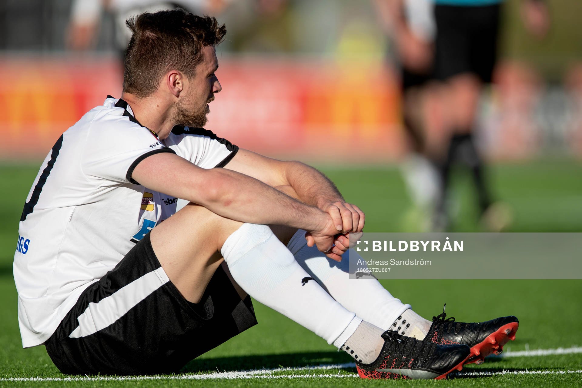 Örebros Filip Rogic deppar