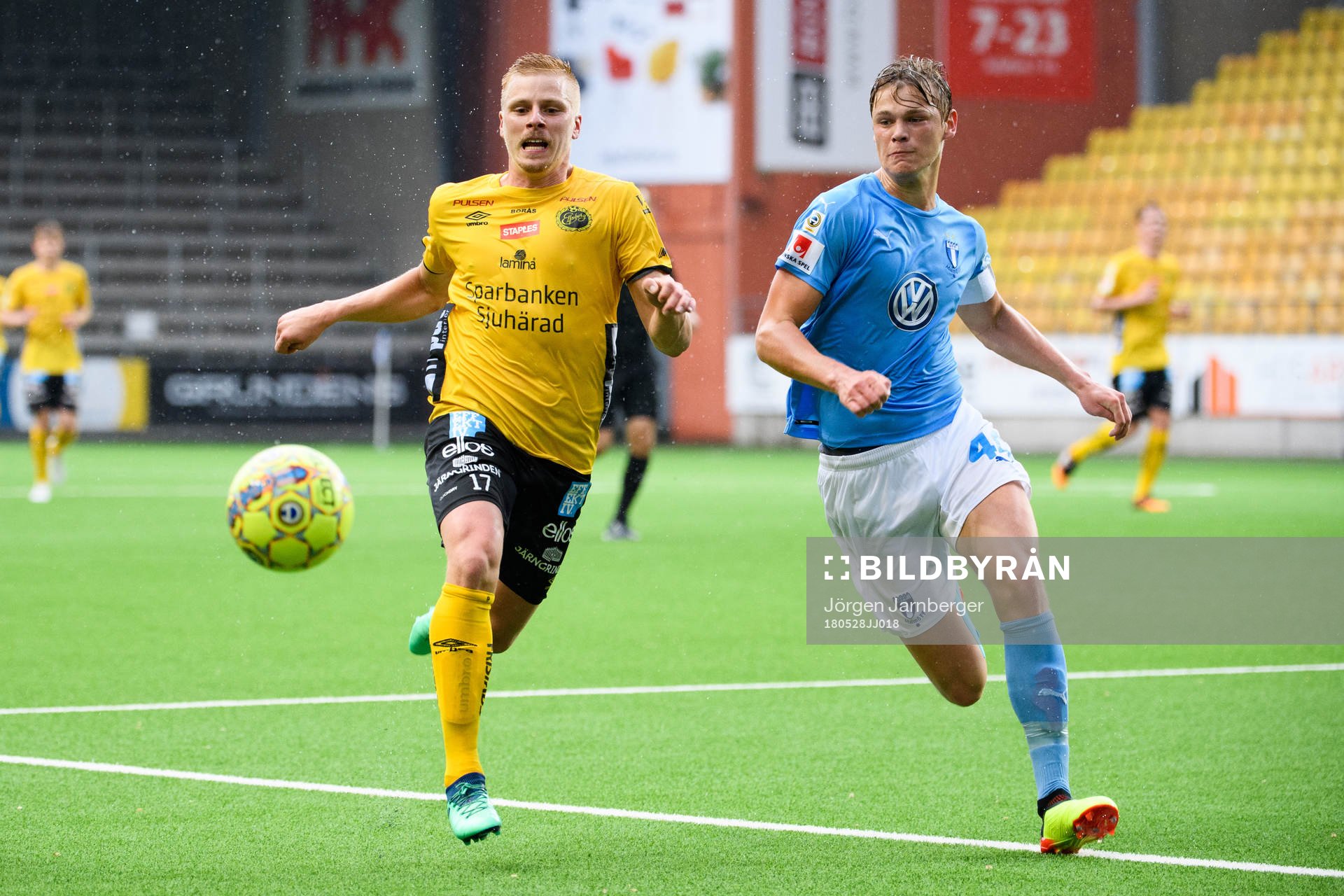 Elfsborgs Per Frick och Malmö FF´s Hugo Andersson
