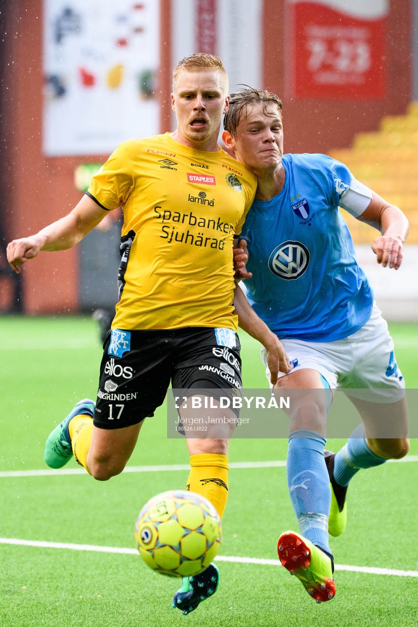 Elfsborgs Per Frick och Malmö FF´s Hugo Andersson