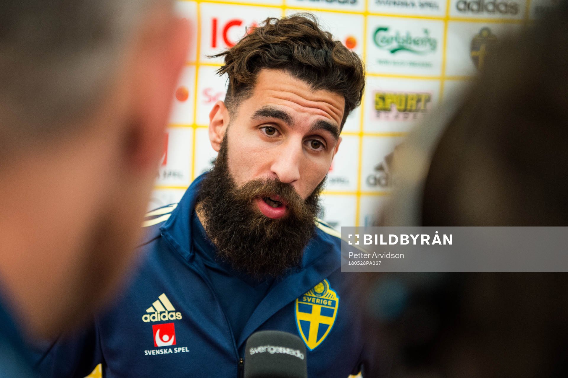 Jimmy Durmaz i mixed zone