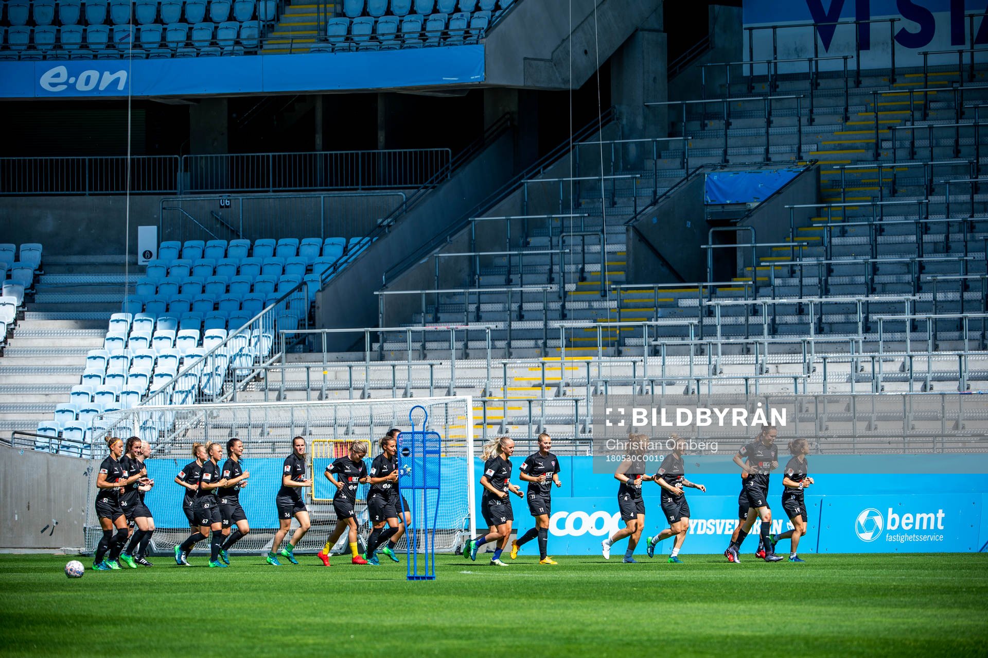 Spelarna värmer upp
