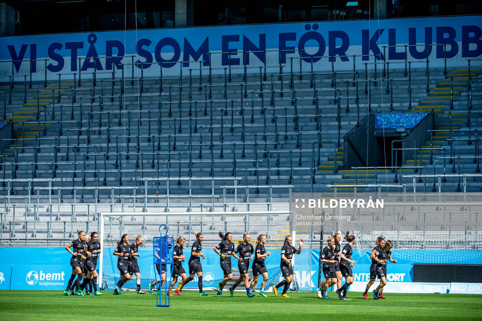 Spelarna värmer upp
