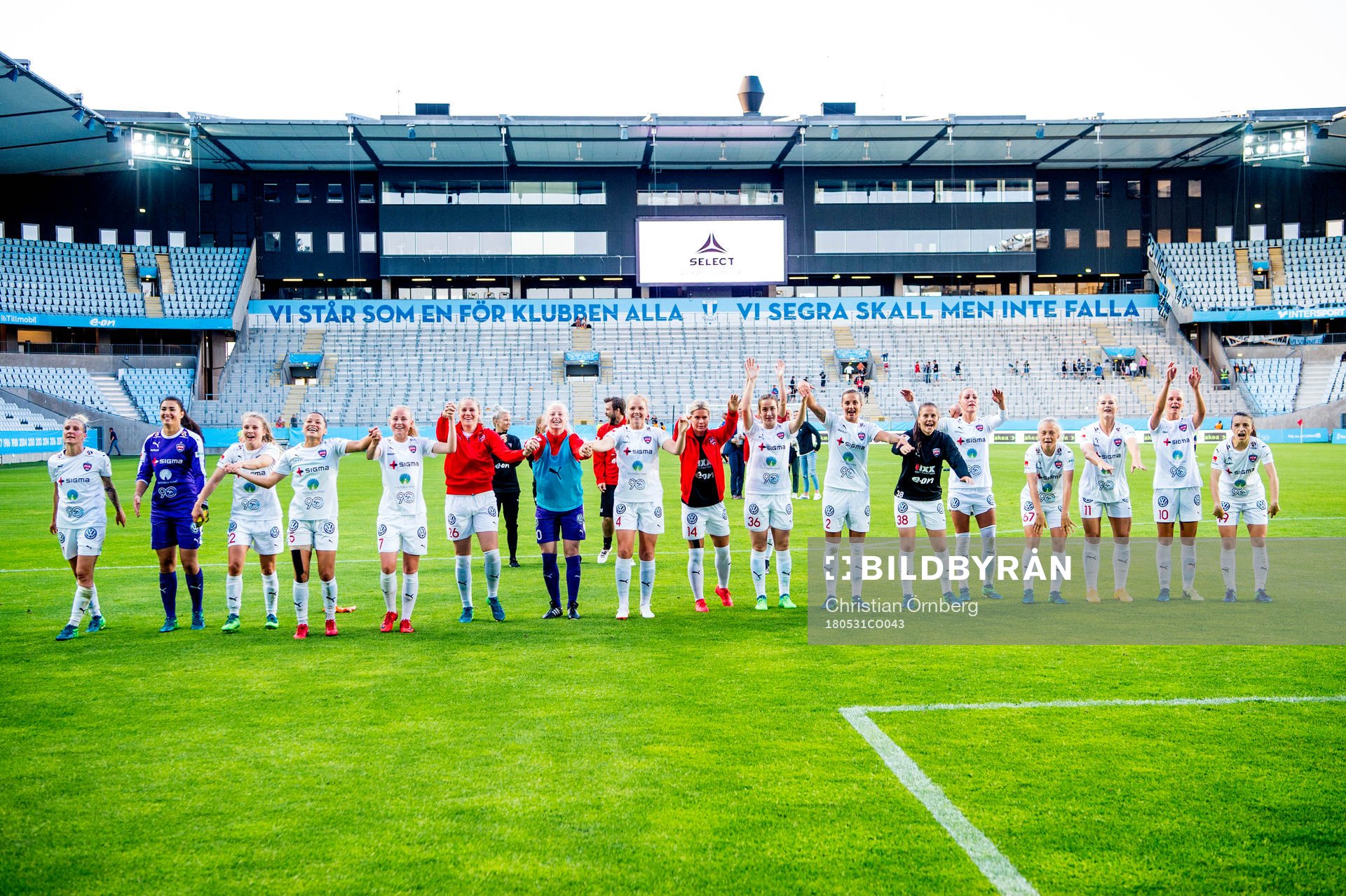 Rosengårds spelare jublar efter vinsten i fotbollsmatchen i Damallsvenskan mellan LB07 och Rosengård den 31 maj 2018 i Malmö.