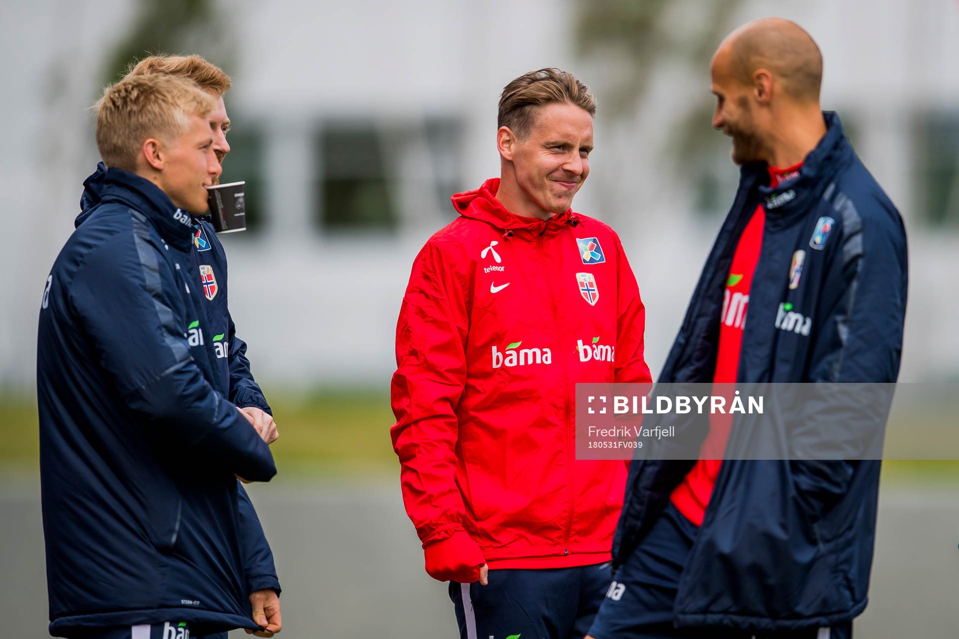 Stefan Johansen and Tore Reginiussen of Norway