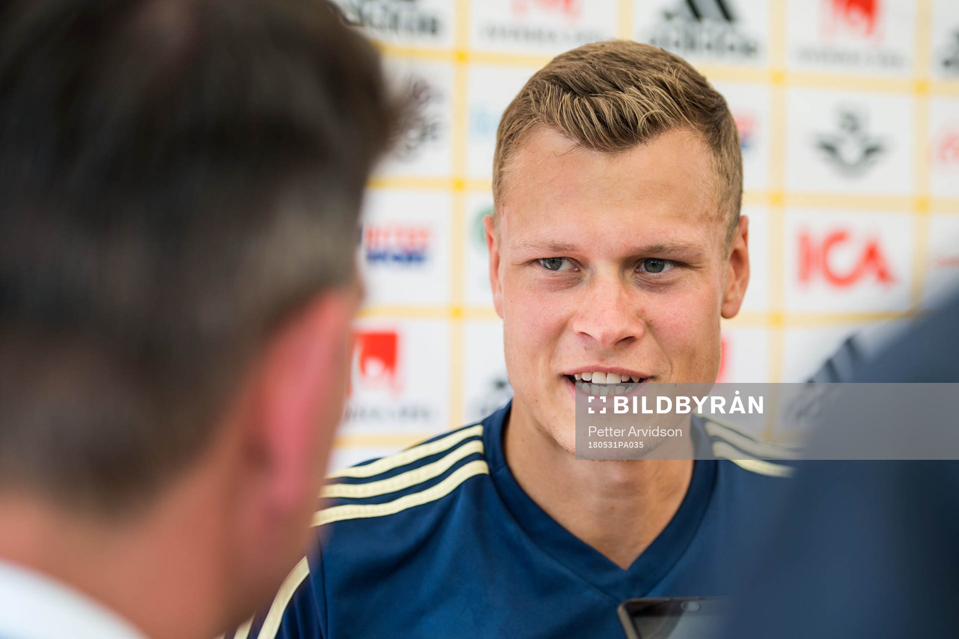 Viktor Claesson i mixed zone