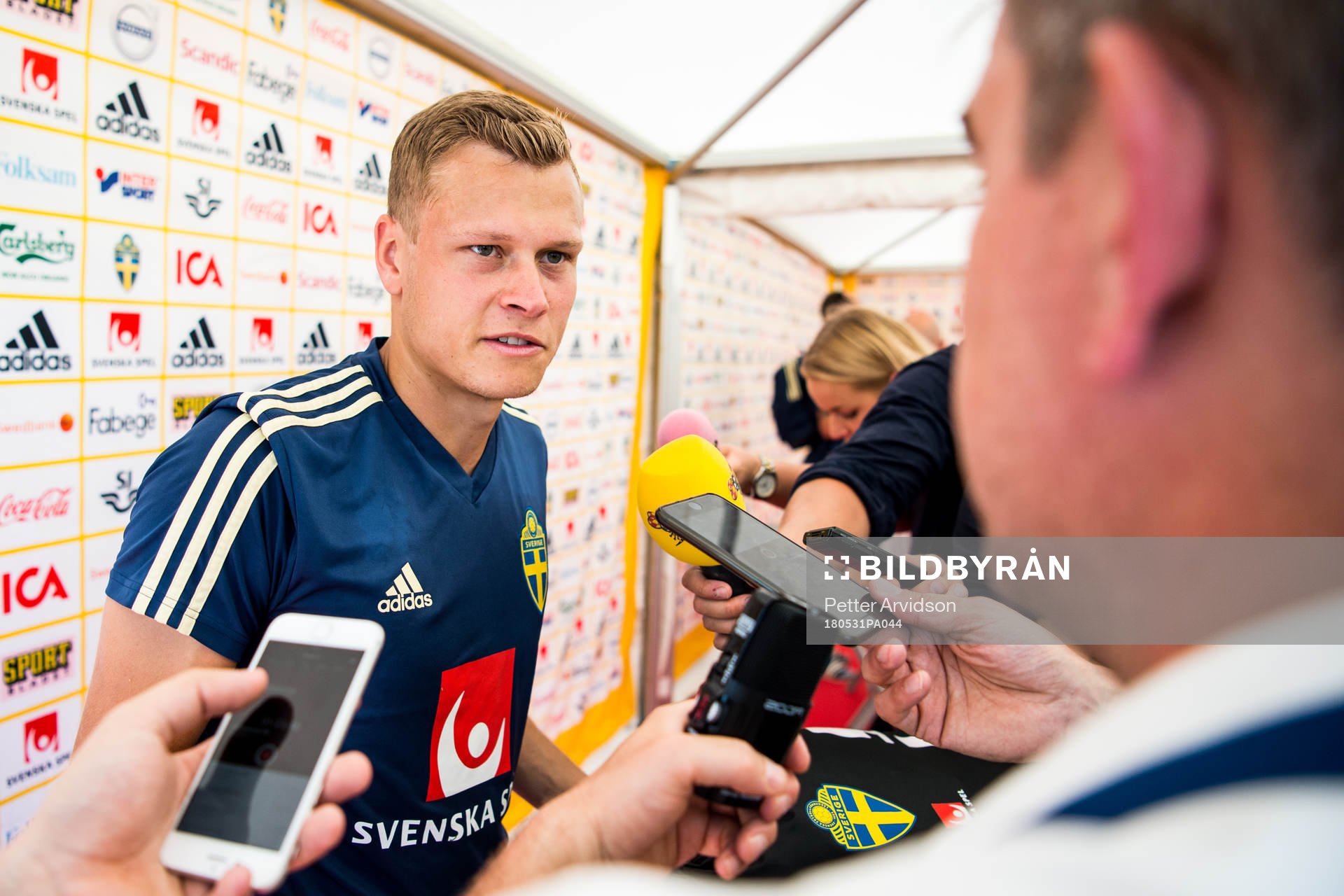 Viktor Claesson i mixed zone