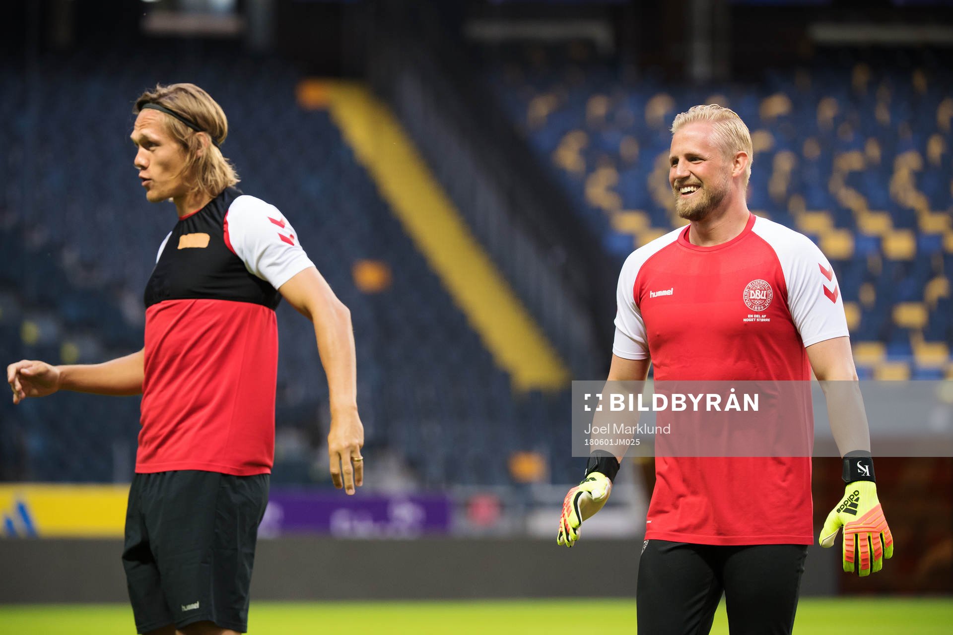 Jannik Vestergaard och målvakten Kasper Schmeichel