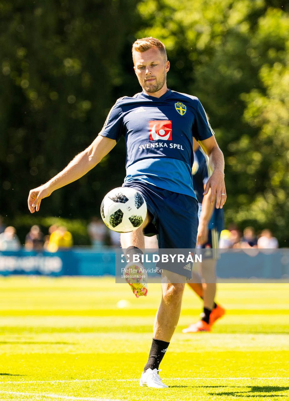 Sebastian Larsson