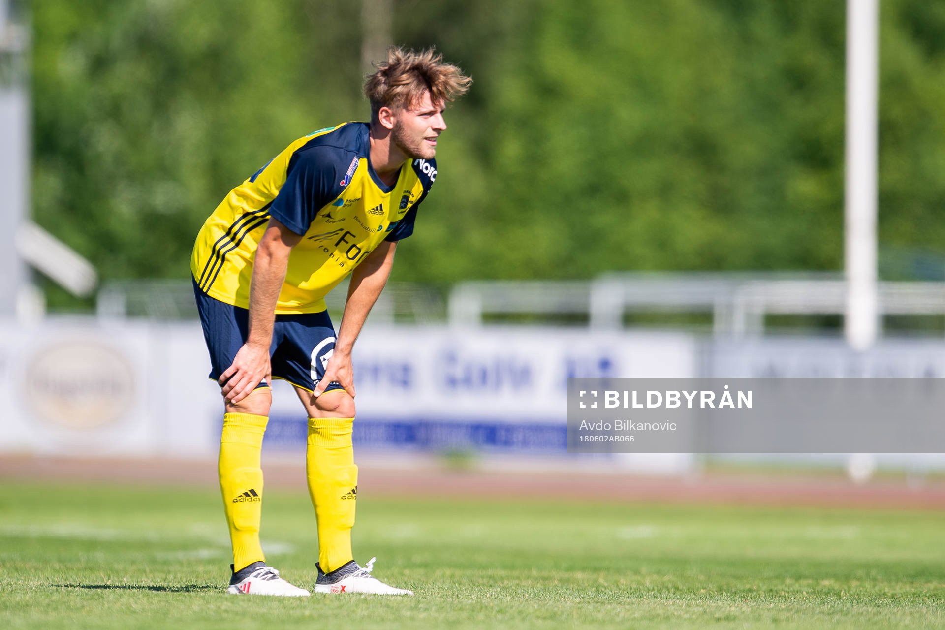 Ängelholms Oscar Zachrison under fotbollsmatchen i Division 1 Södra mellan Ängelholm och Utsikten den 2 juni 2018 i Ängelholm.