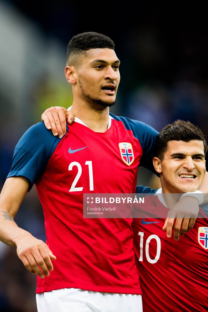 Bjørn Maars Johnsen and Tarik Elyounoussi of Norway