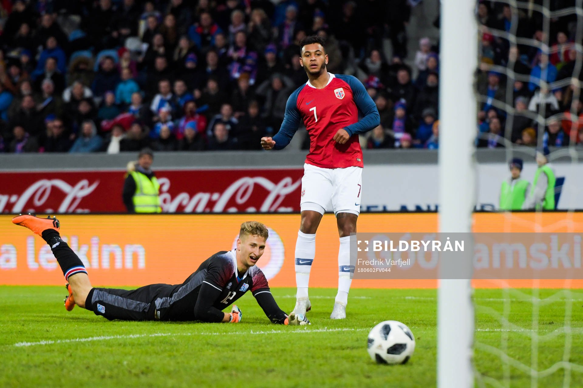 Joshua King of Norway scores the 2-2 goal behind goalkeeper