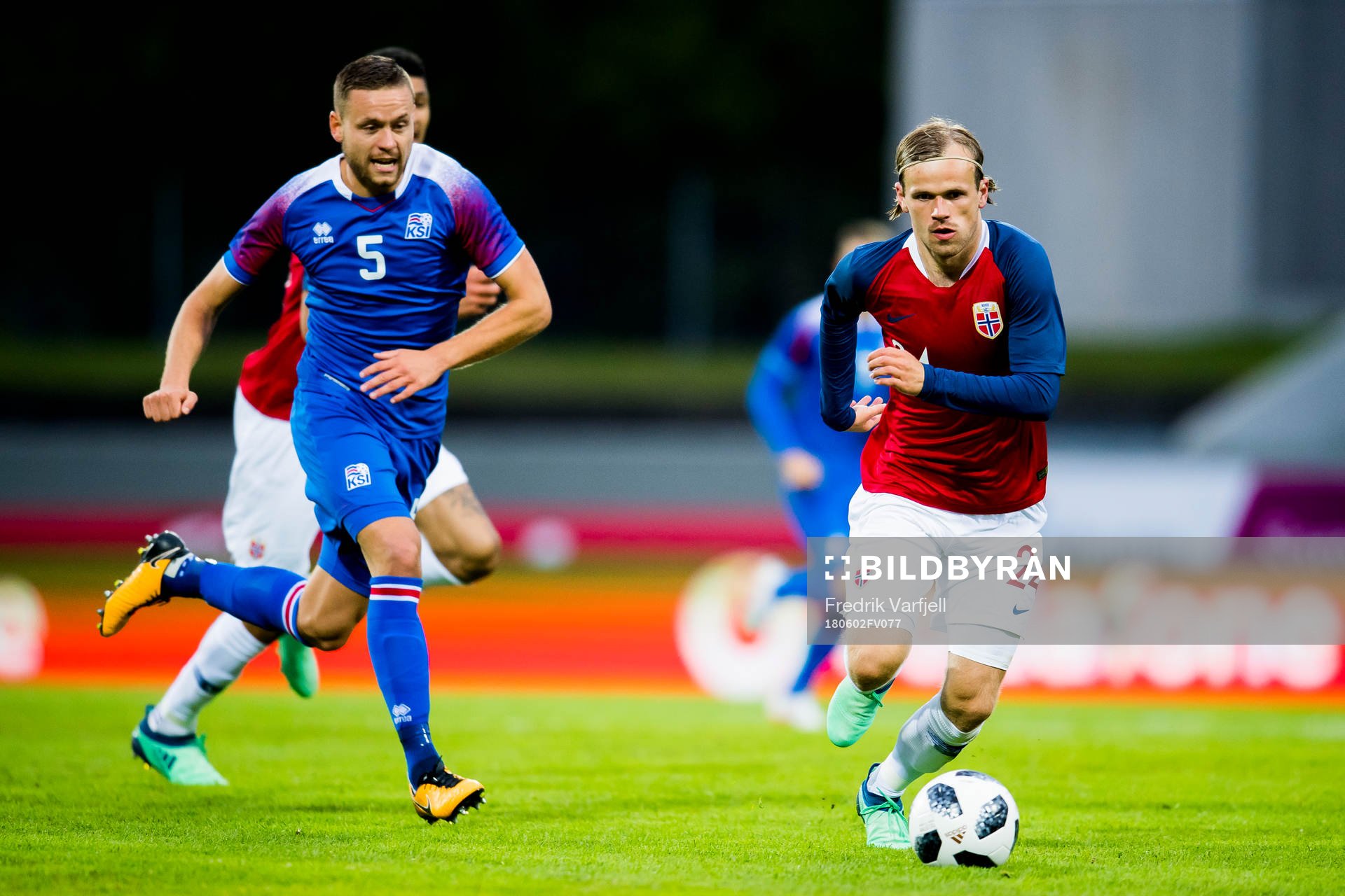Sverrir Ingason of Iceland and Iver Fossum of Norway