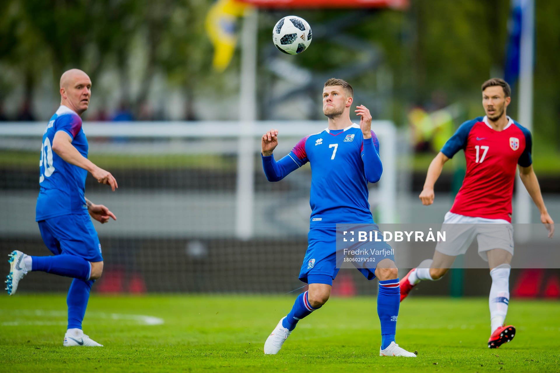 Jóhann Gudmundsson of Iceland and Martin Linnes of Norway