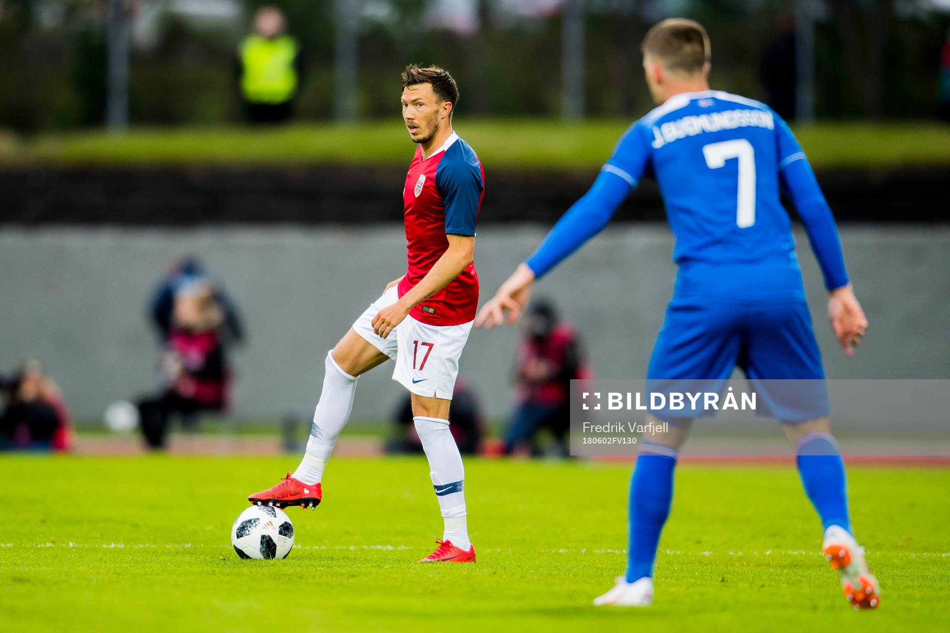 Martin Linnes of Norway and Jóhann Gudmundsson of Iceland