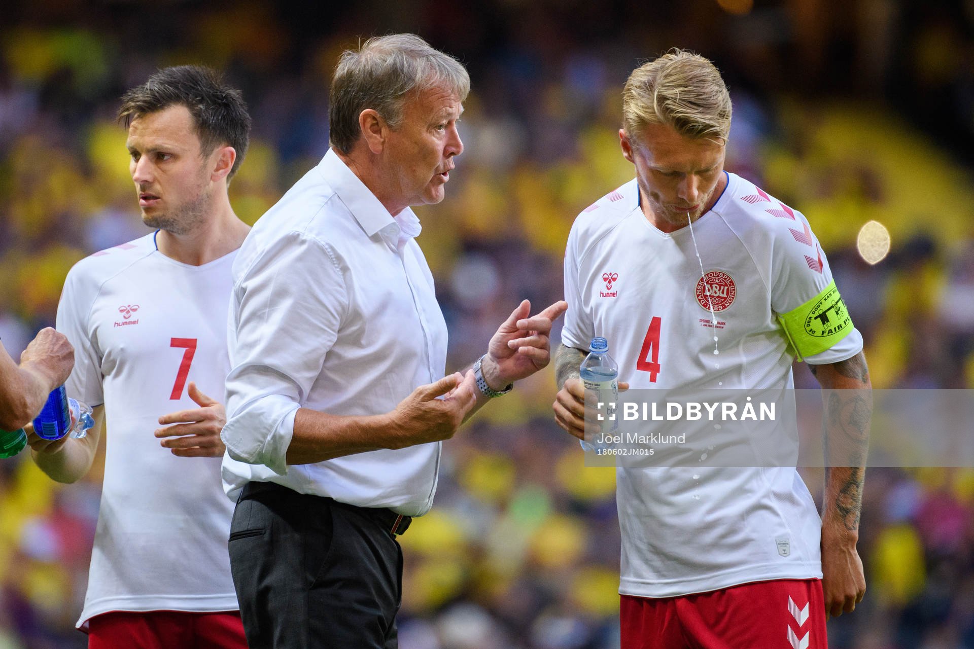Danmarks William Kvist, förbundskapten Åge Hareide som