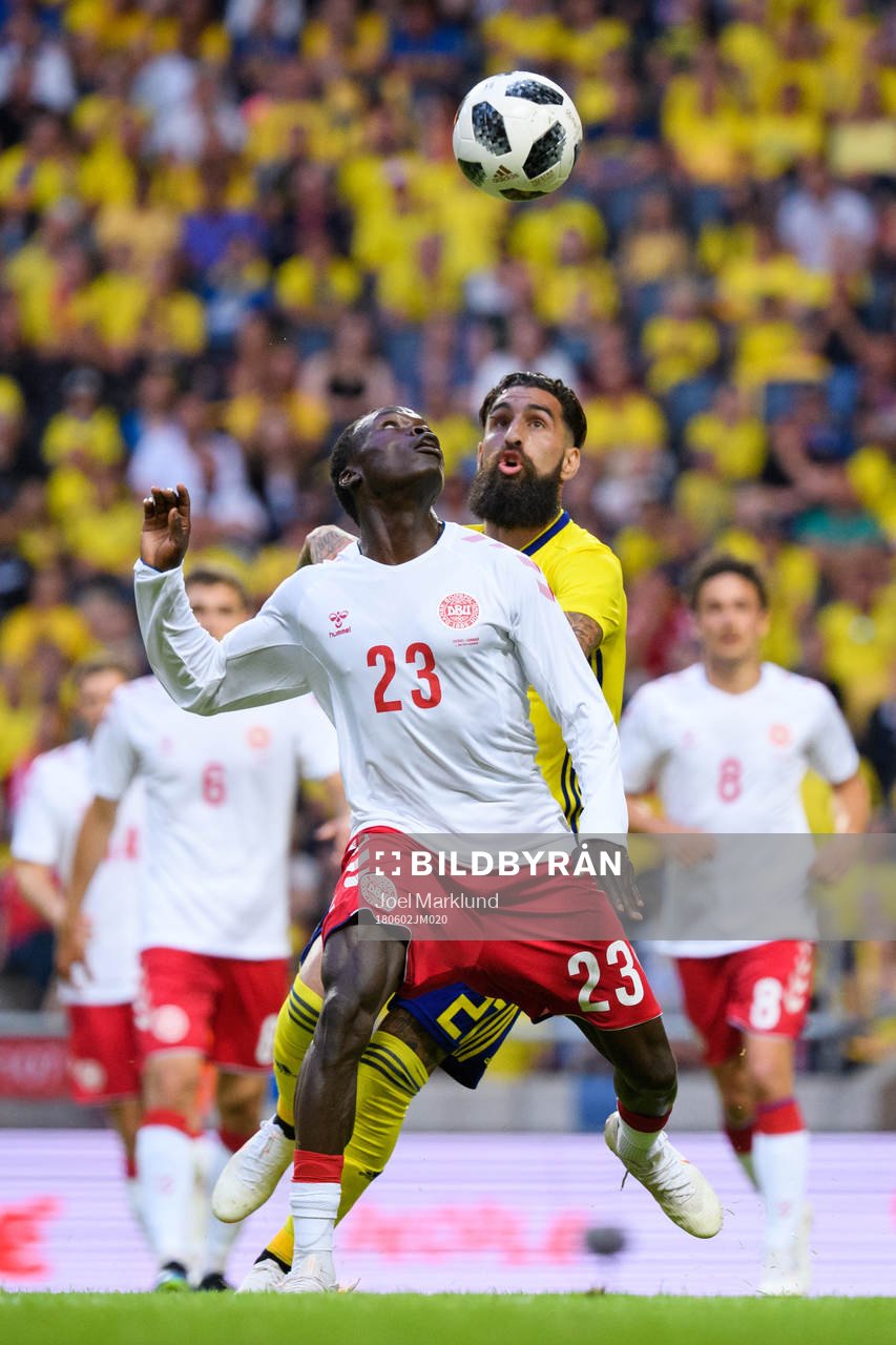 Danmarks Pione Sisto och Sveriges Jimmy Durmaz