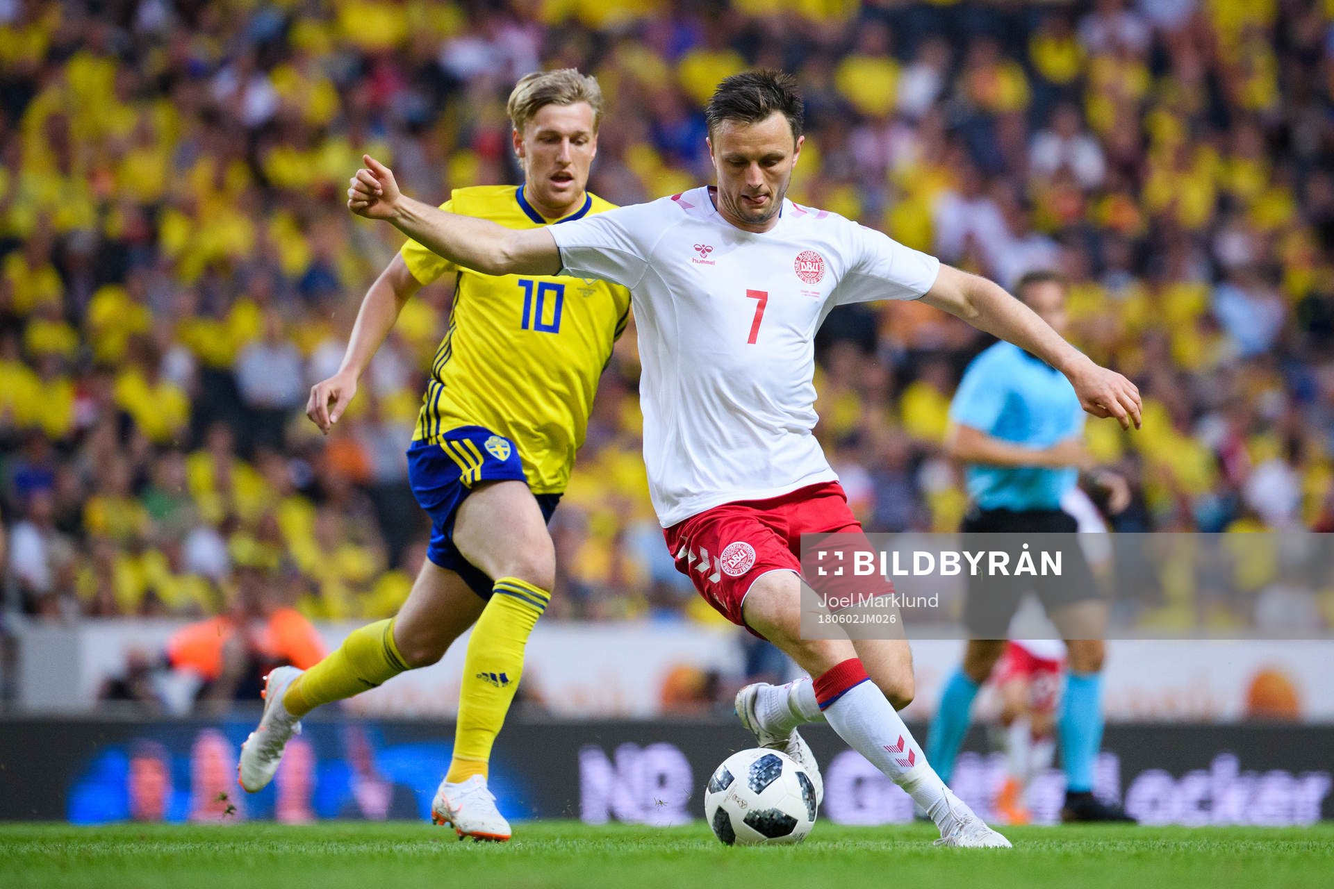 Sveriges Emil Forsberg och Danmarks William Kvist