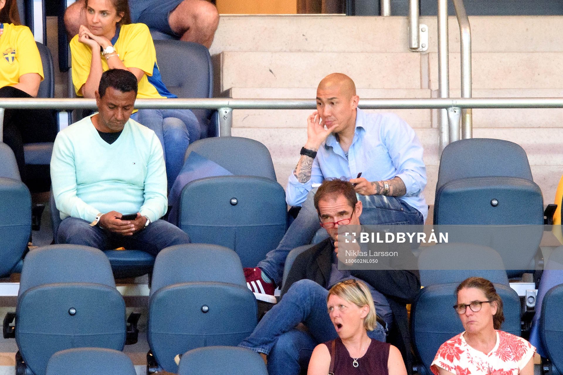 Cha Du-Ri, koreansk scout, på läktaren