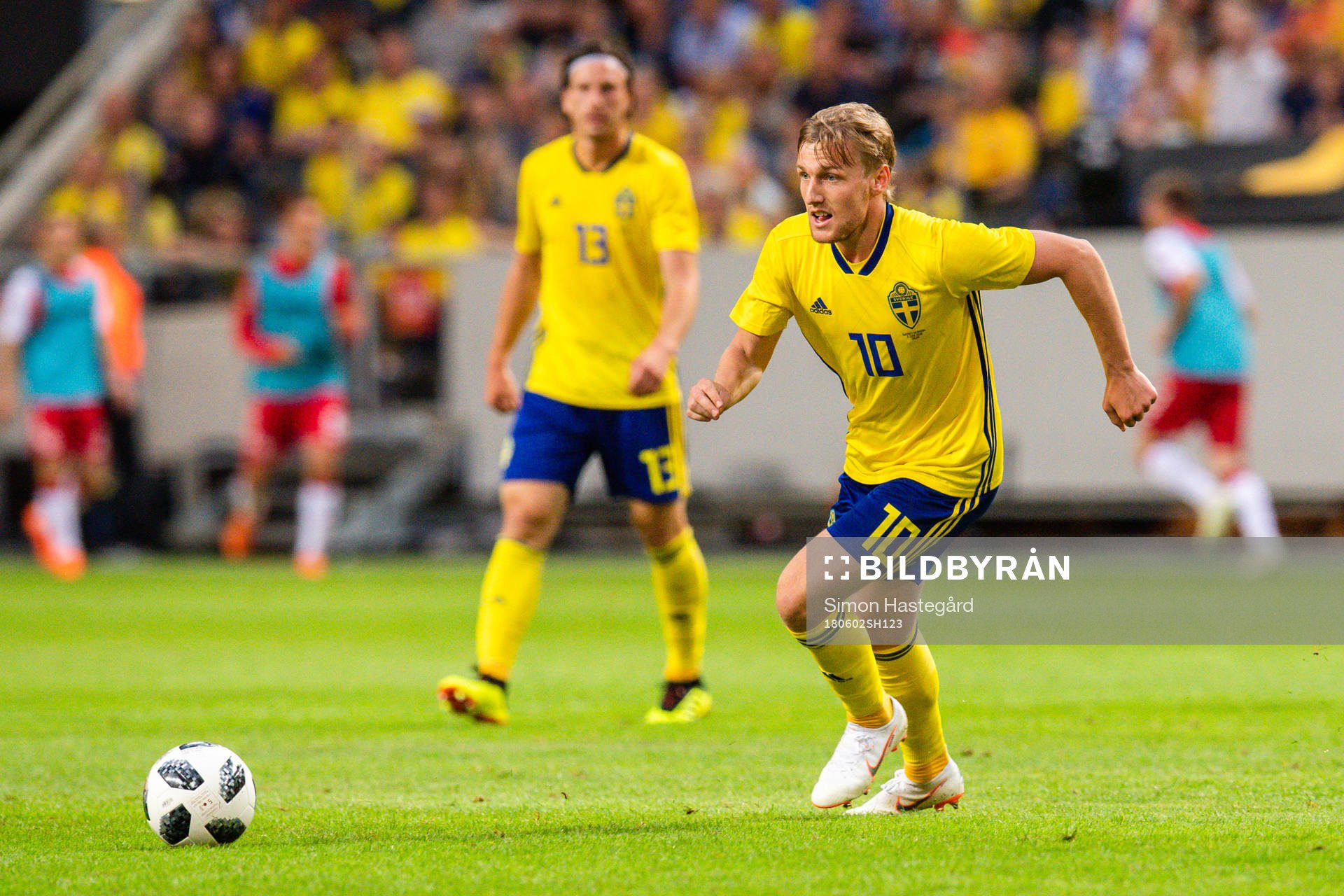 Sveriges Emil Forsbergunder träningslandskampen i fotboll
