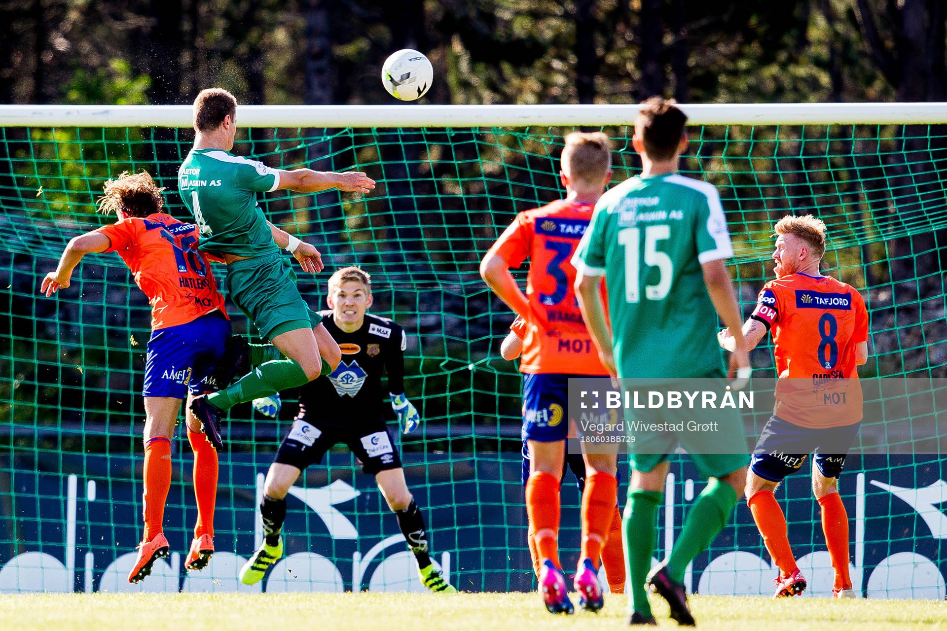Ståle Steen Sæthre of Nest-Sotra scores 1-0