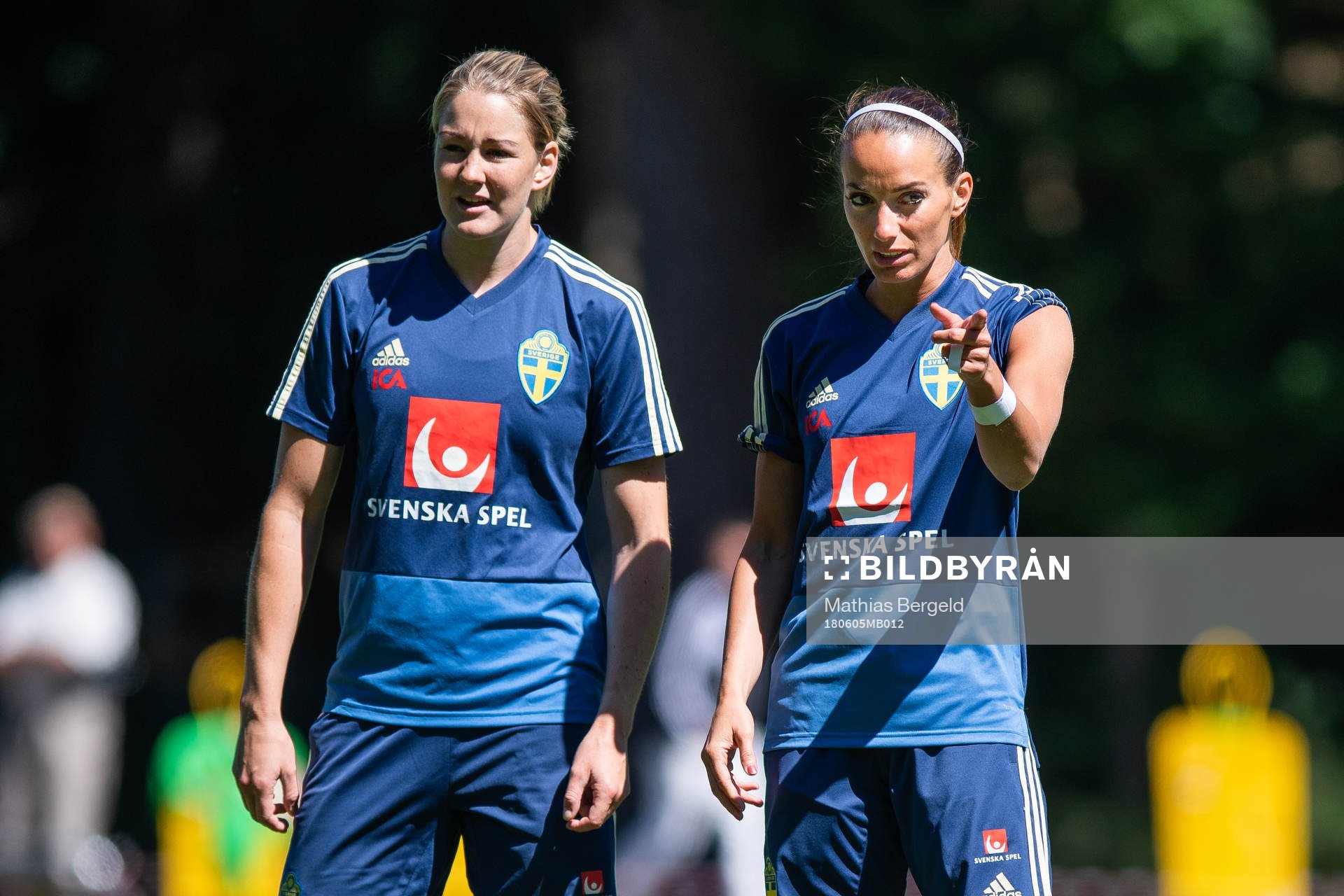 Mia Carlsson och Kosovare Asllani