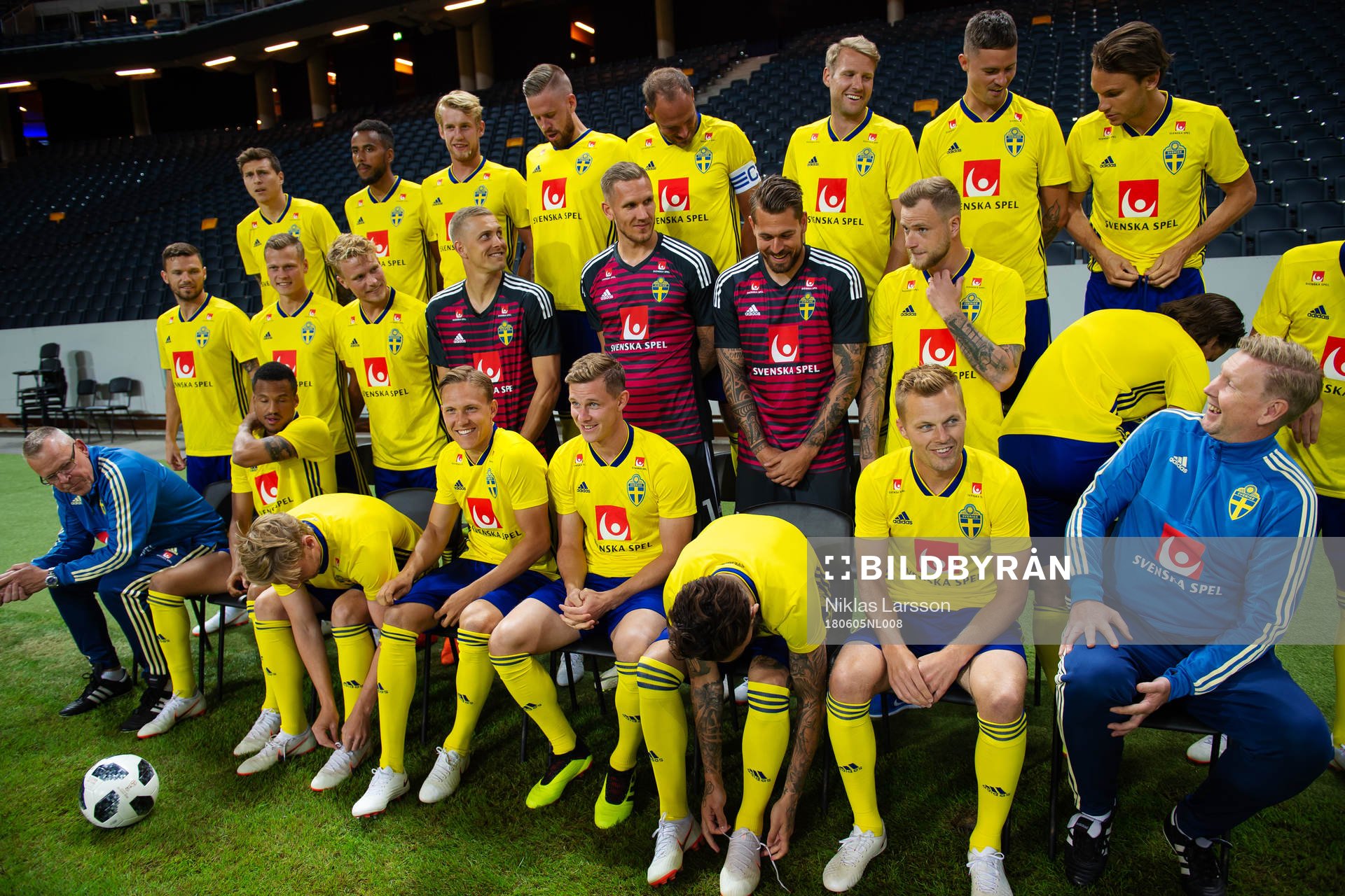 Spelare och ledare när lagbilden av Sveriges
