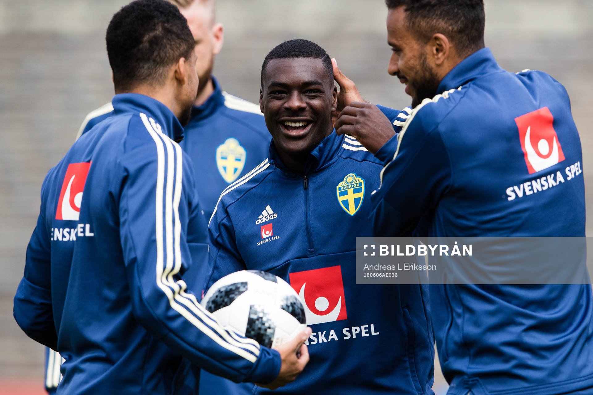 Sveriges Martin Olsson, Ken Sema och Isaac Keise Thelin