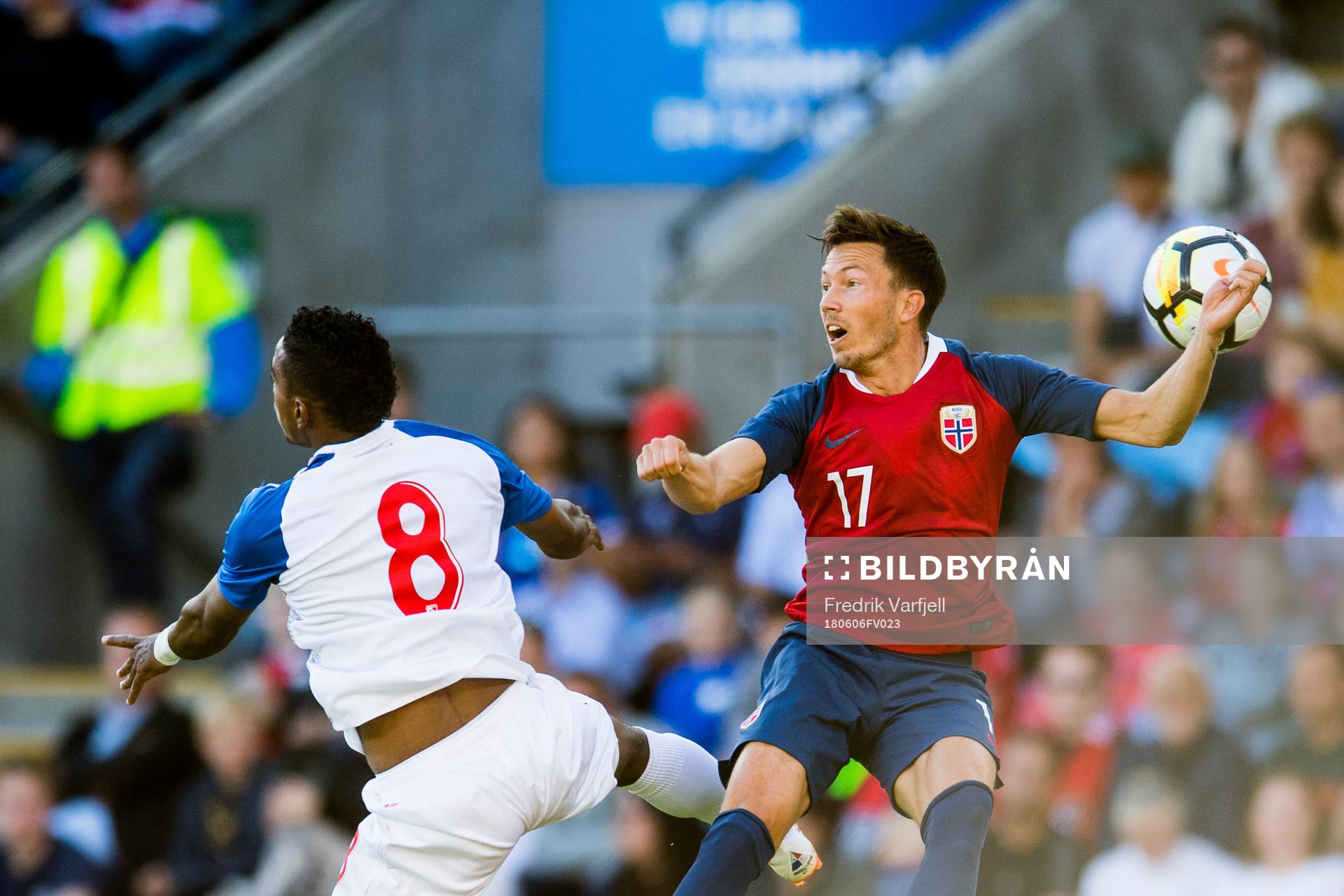 Edgar Yoel Bárcenas of Panama and Martin Linnes of Norway