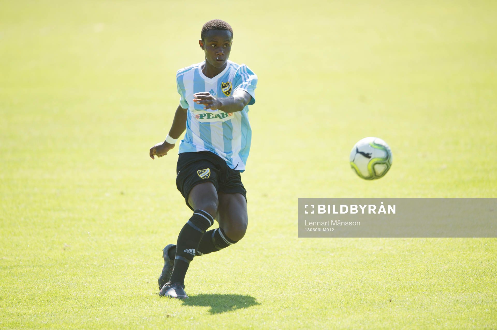 IFK Hässleholms Carl Mujaguzi i matchen i division 2 mellan Sölvesborg och IFK Hässleholm i Sölvesborg 6 juni 2018.  