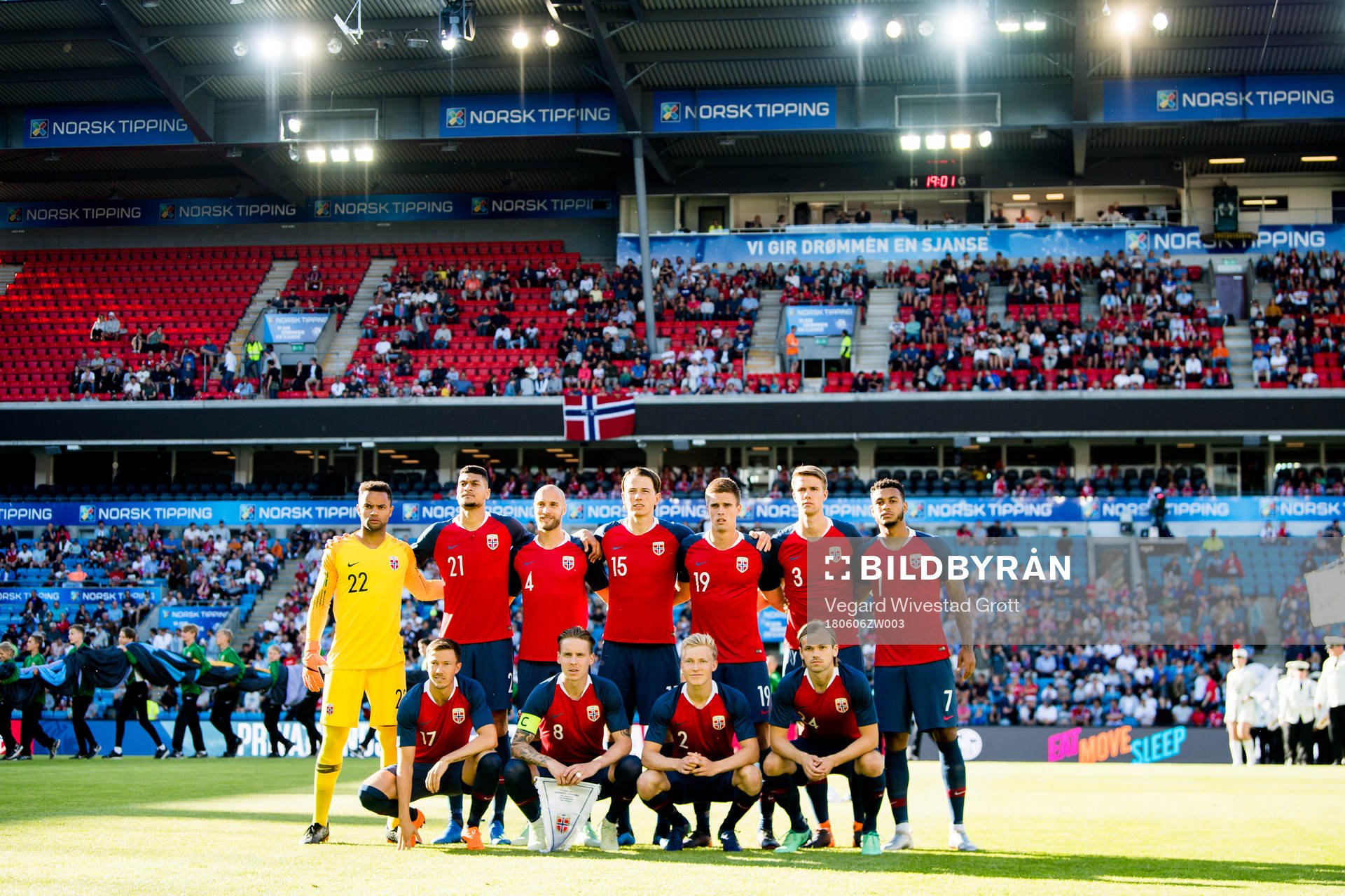 Goalkeeper Sten Grytebust (2nd row), Bjørn Maars Johnsen,