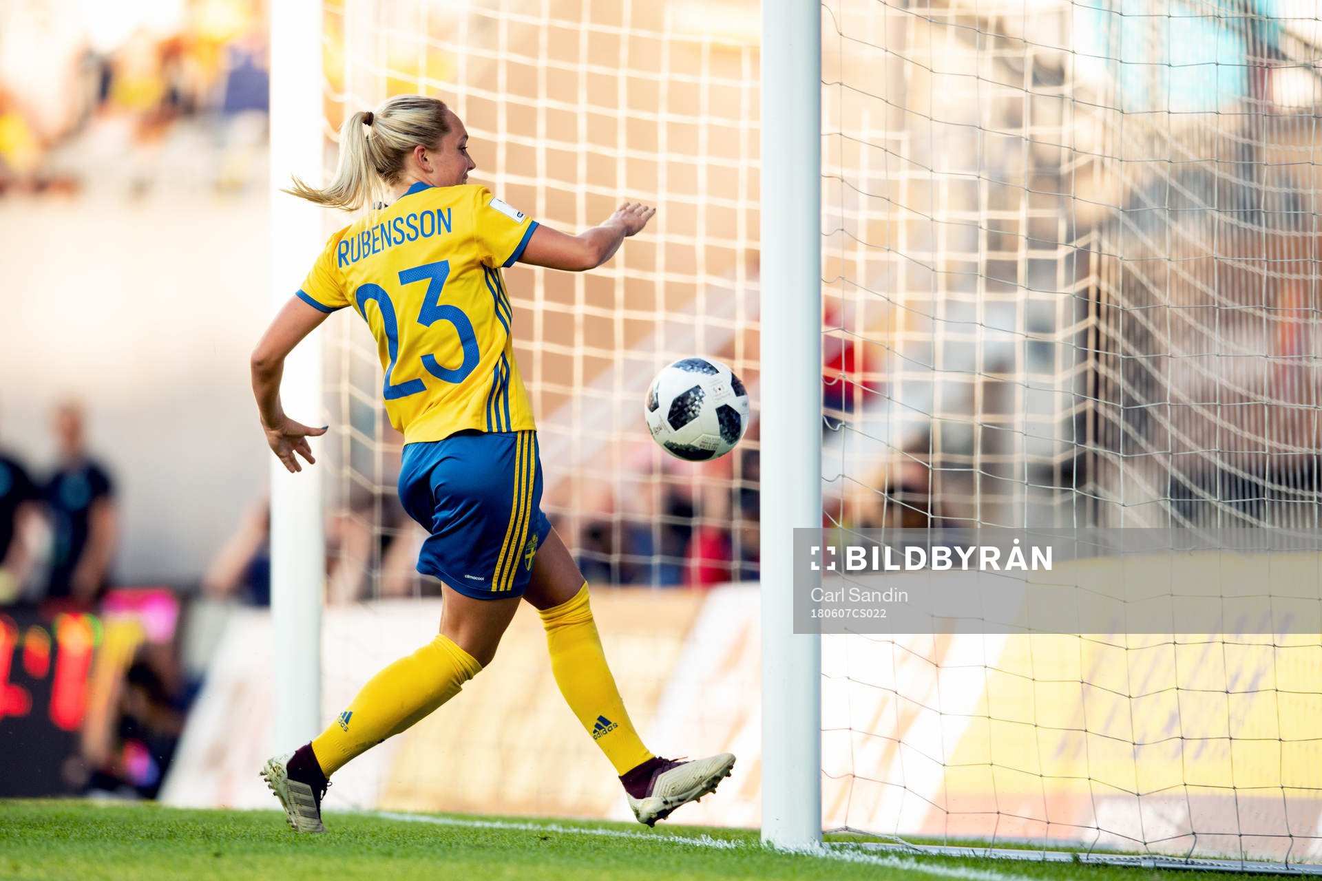 Sveriges Elin Rubensson gör 2-0