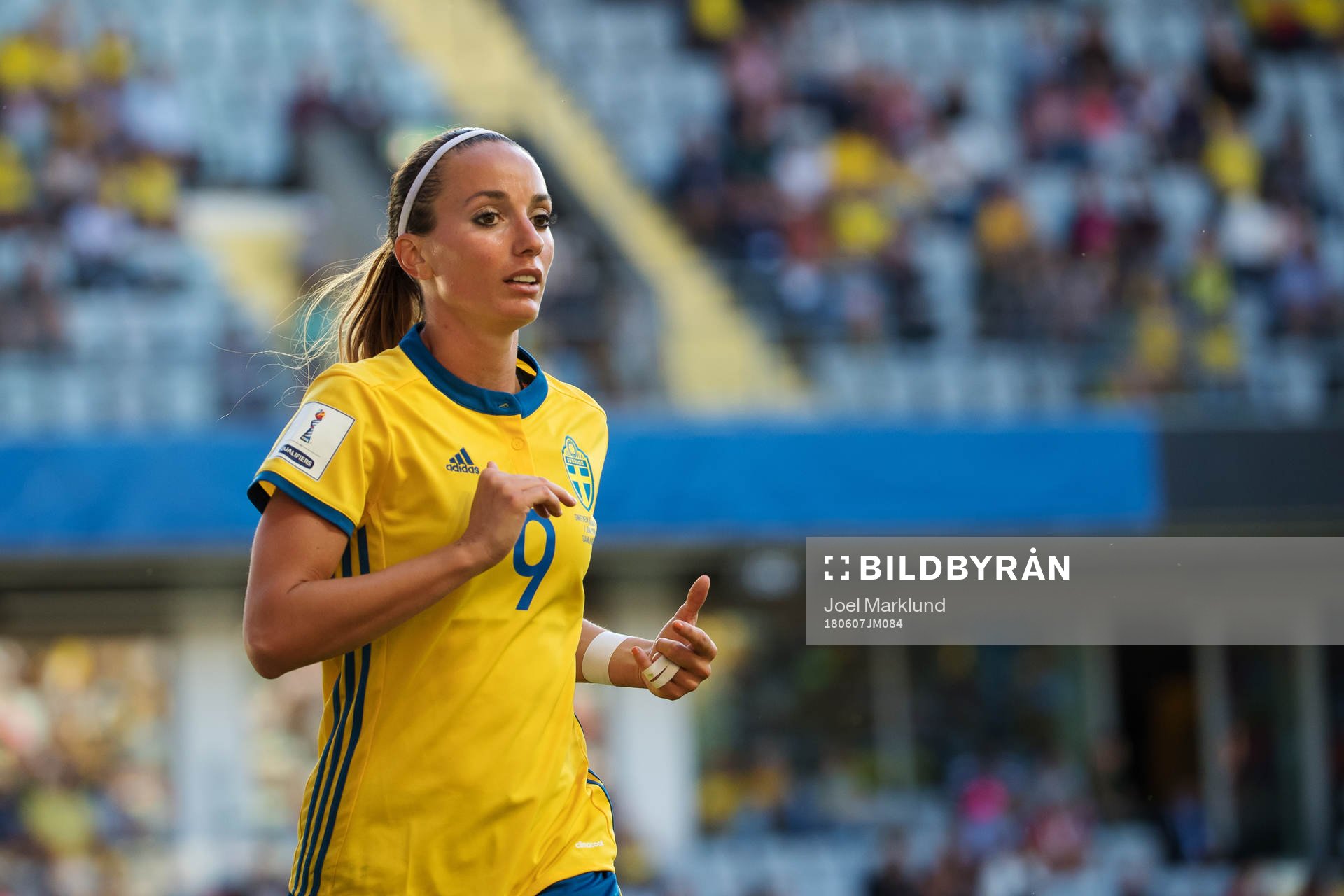 Sveriges Kosovare Asllani