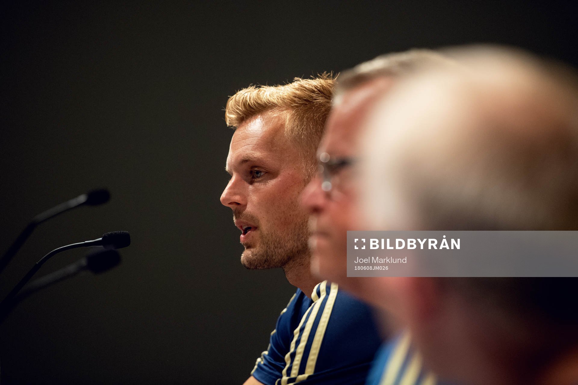 Sveriges Sebastian Larsson och förbundskapten Janne