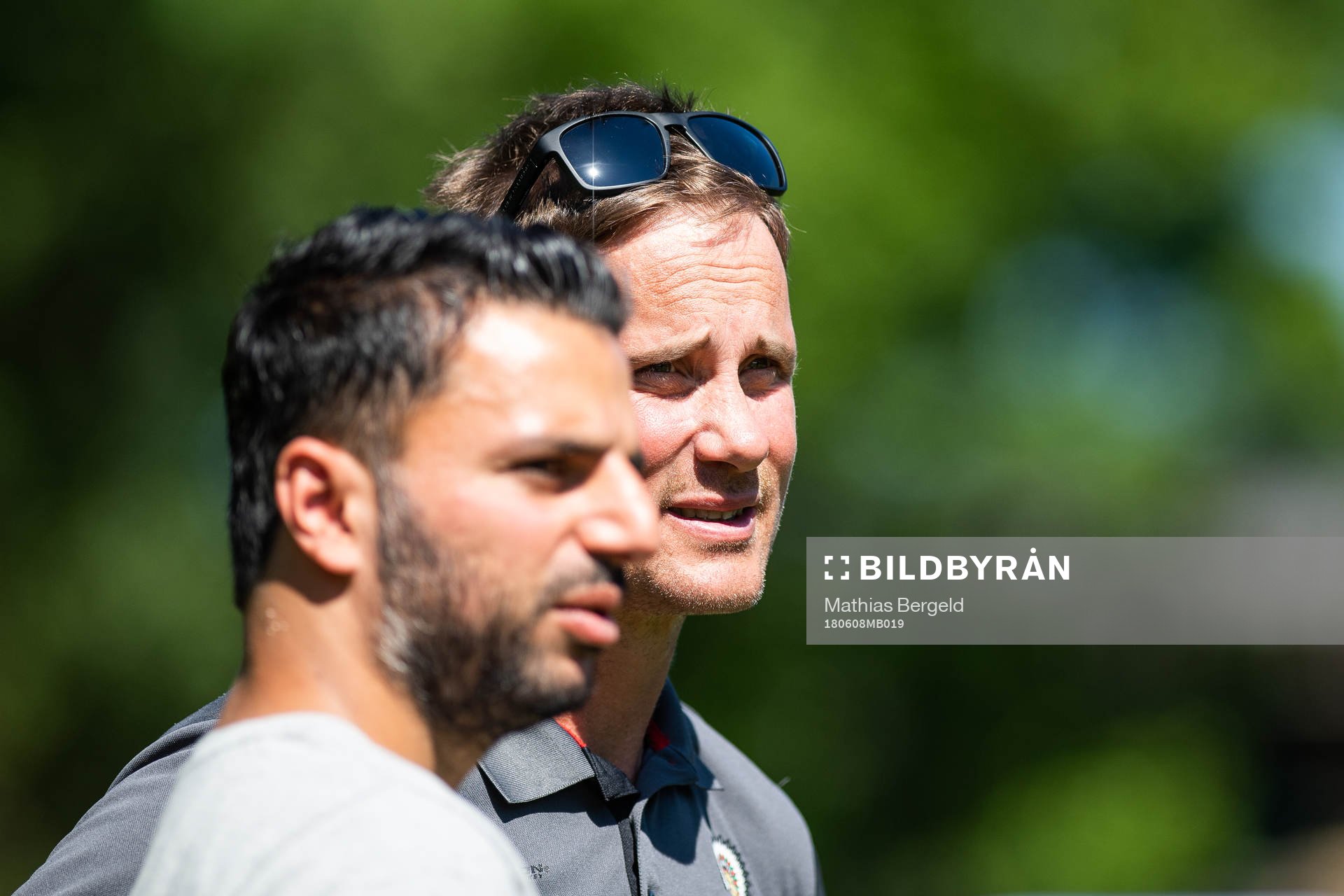 Tränare Poya Asbaghi och tränare Roger Rönnberg