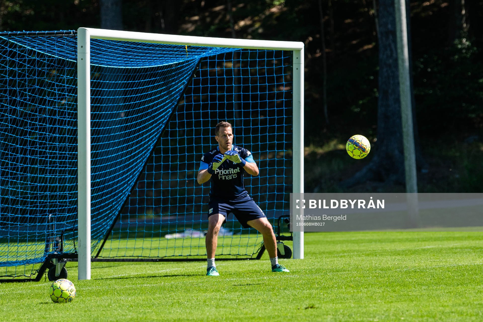 Tobias Hysén står i mål