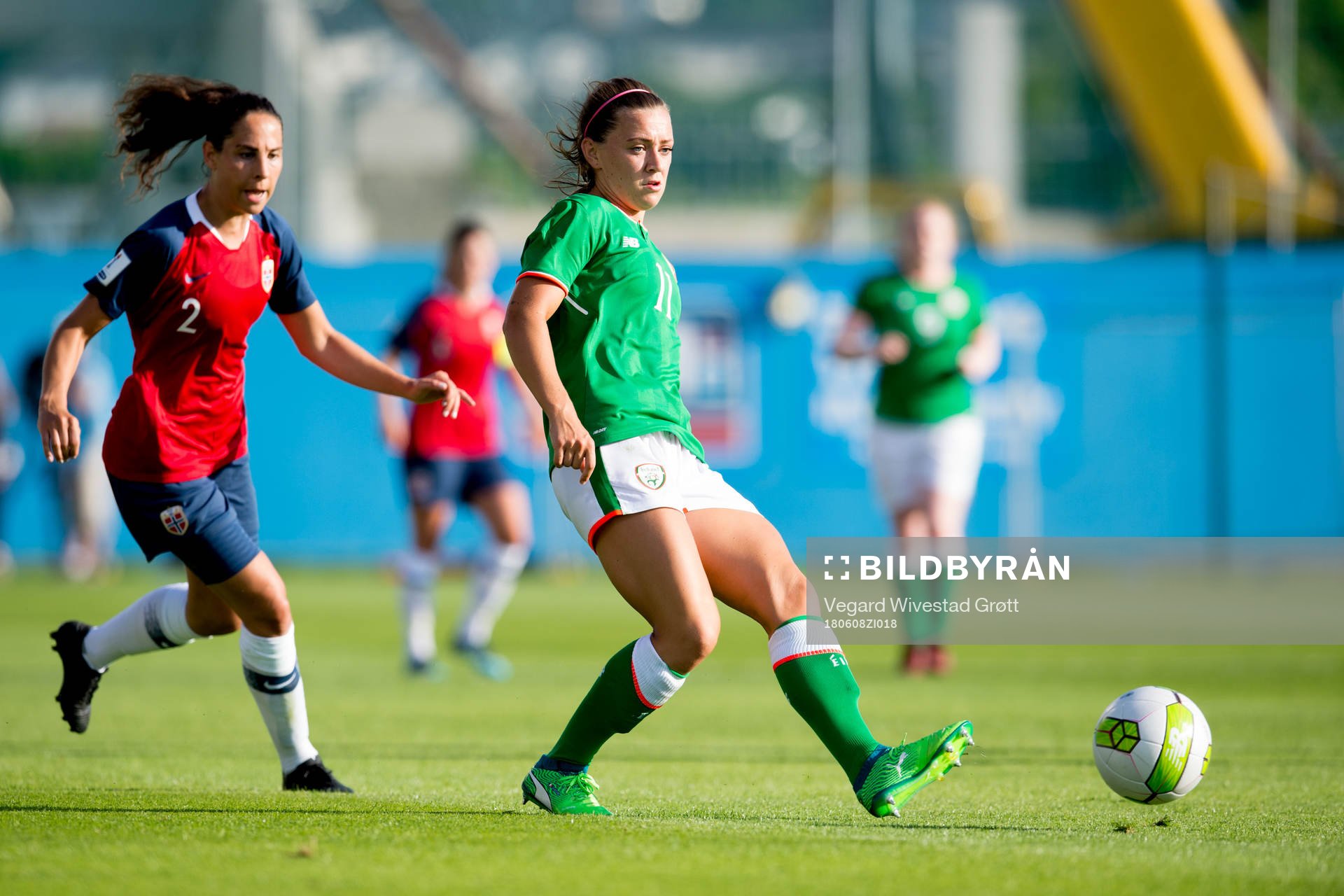 Ingrid Moe Wold of Norway and Katie McCabe of Ireland