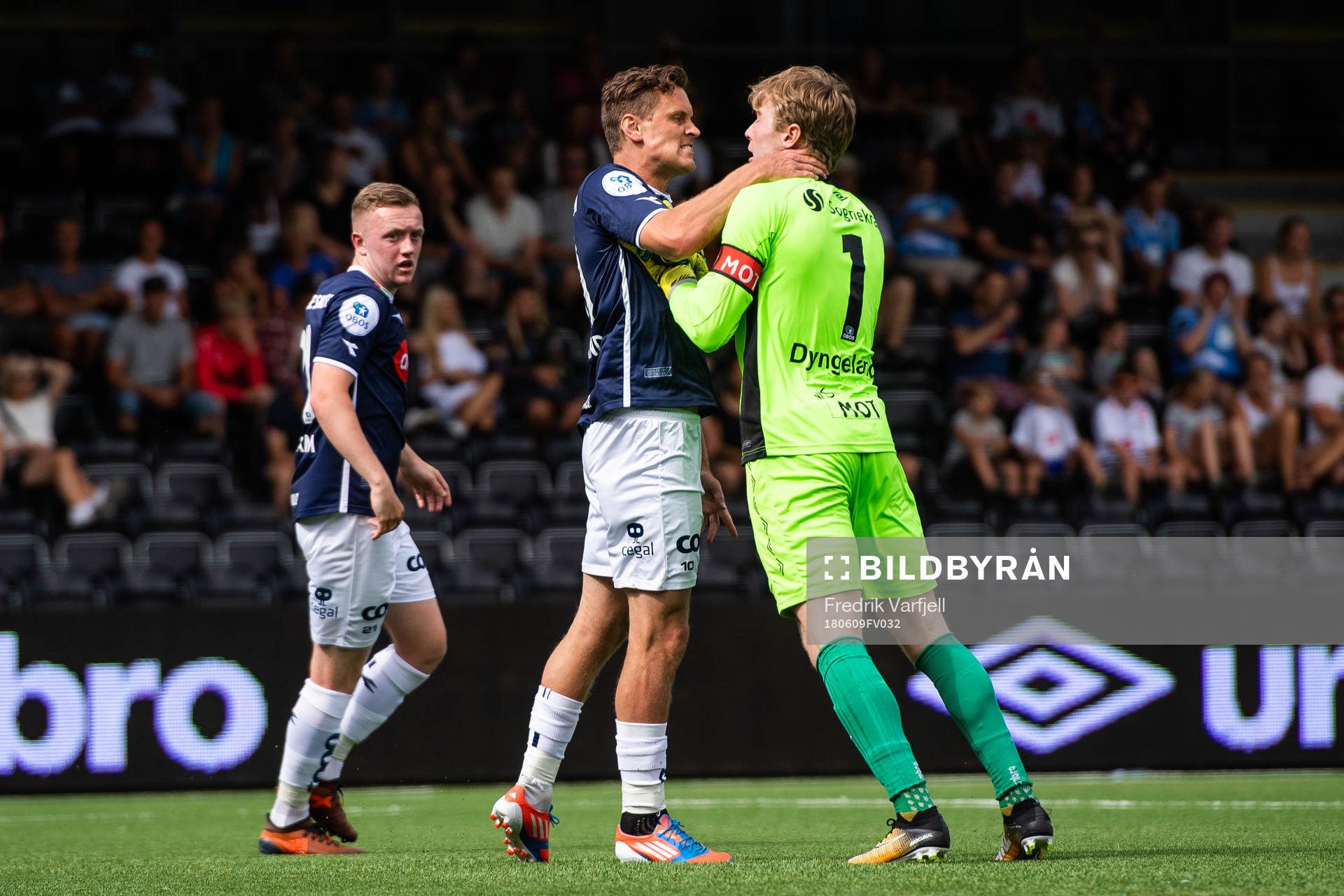 Tommy Høiland of Viking in a situation with Goalkeeper