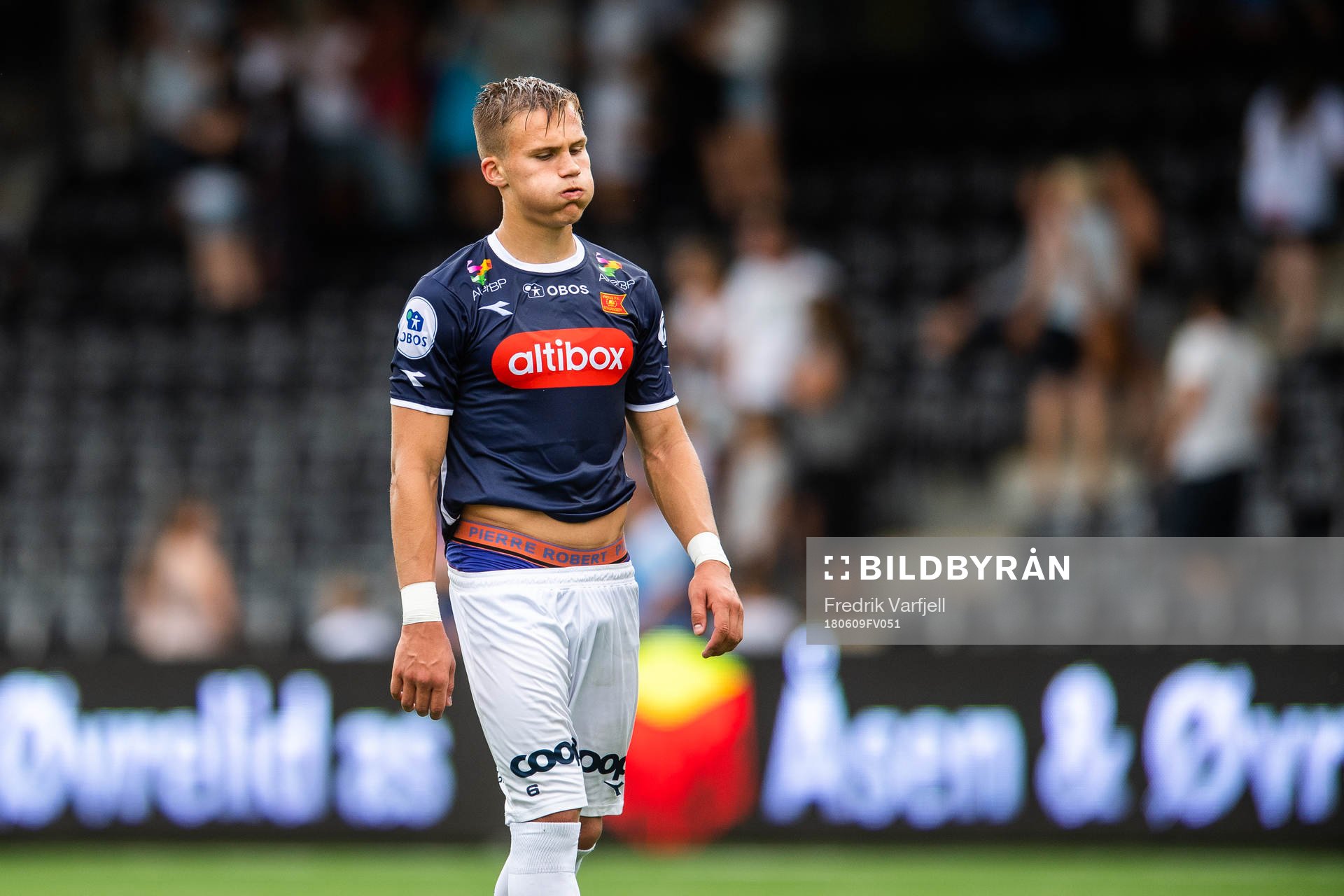 Leo Østigard of Viking looks dejected