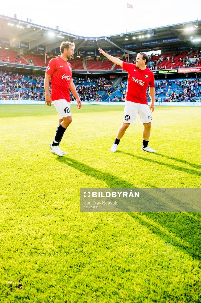 Vidar Riseth and 'Øyvind Leonhardsen of Norway