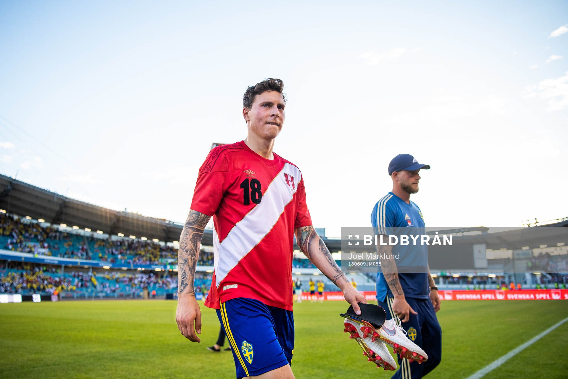 Victor Nilsson Lindelöf and John Guidetti of Sweden