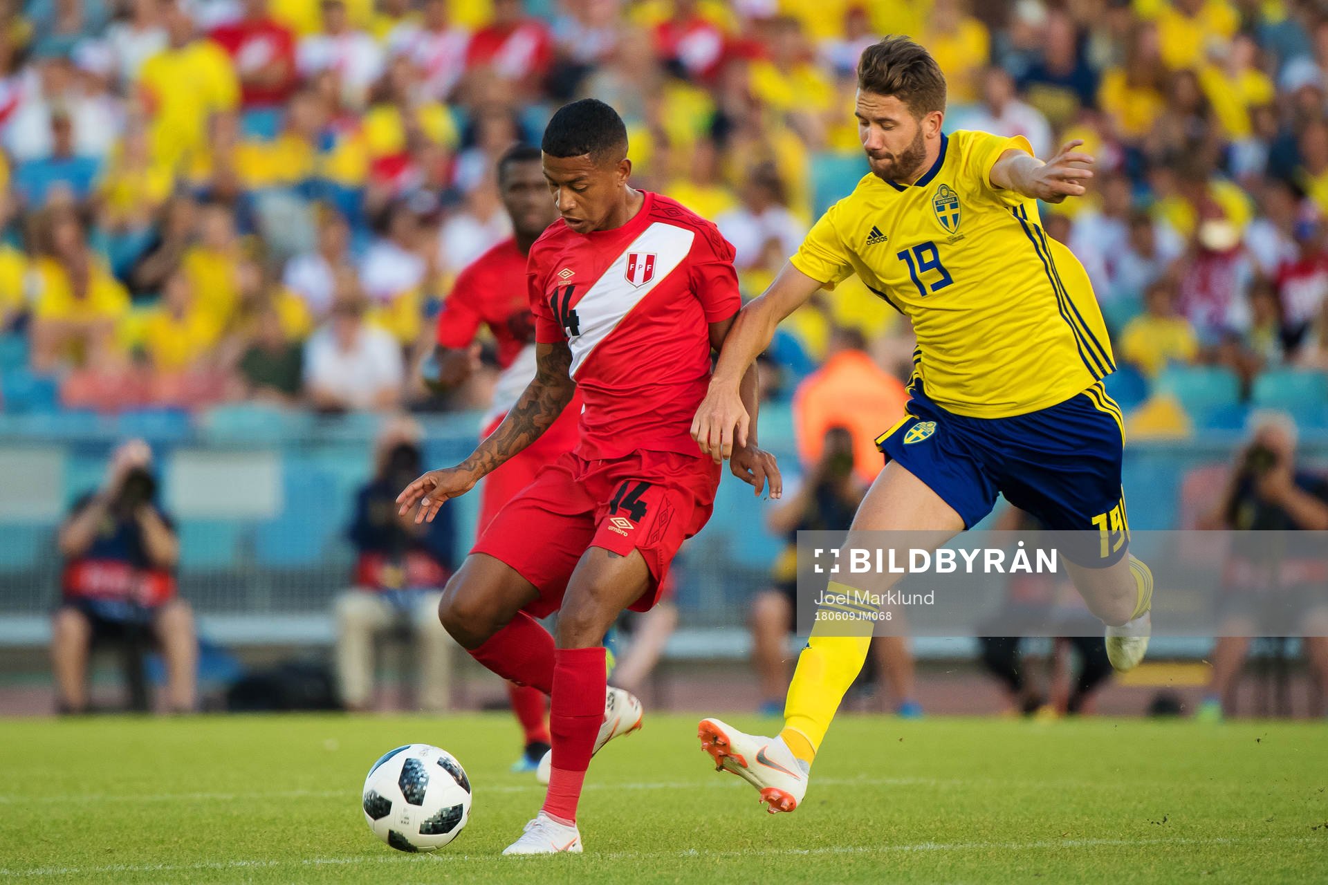 Andy Polo of Peru and Marcus Rohdén of Sweden