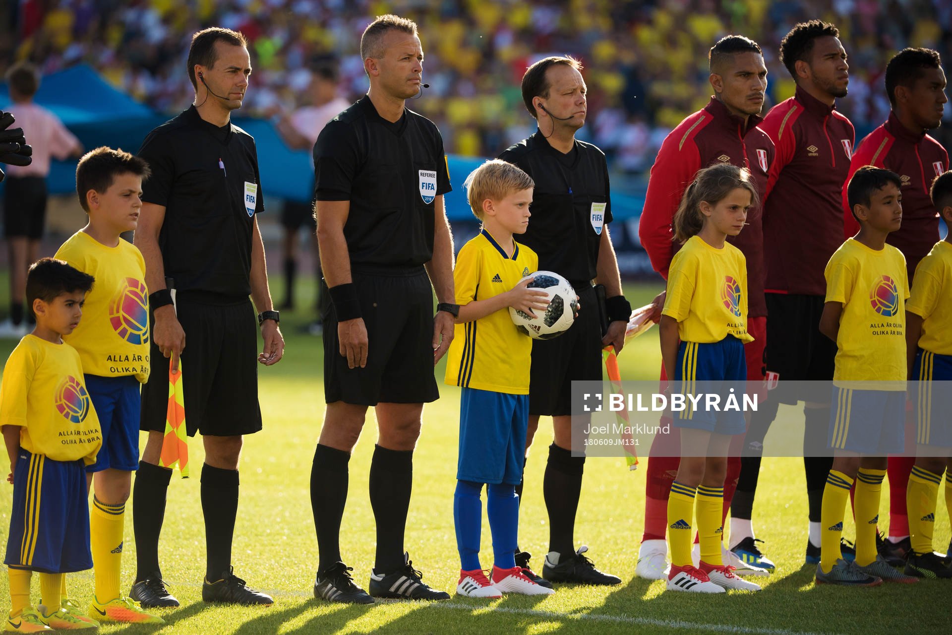 A ball bearer from Min stora dag prior to the international