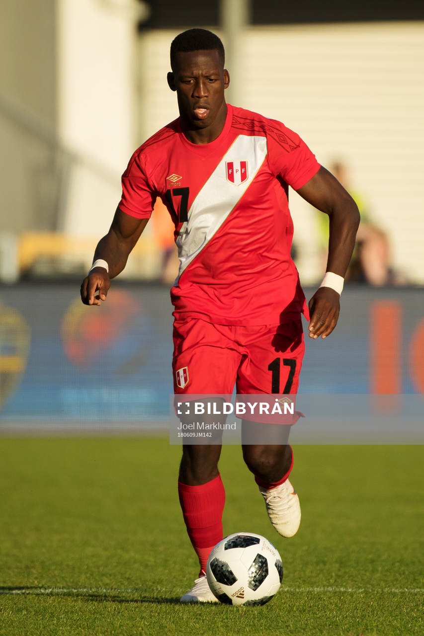 Luis Advincula of Peru
