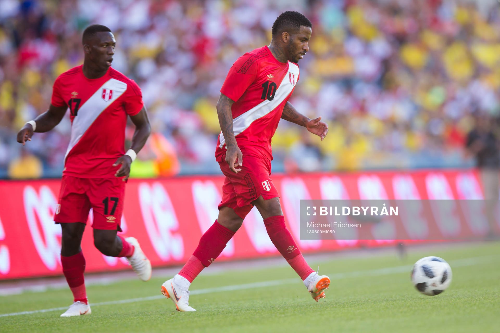 Luis Advincula of Peru and Jefferson Farfan of Peru