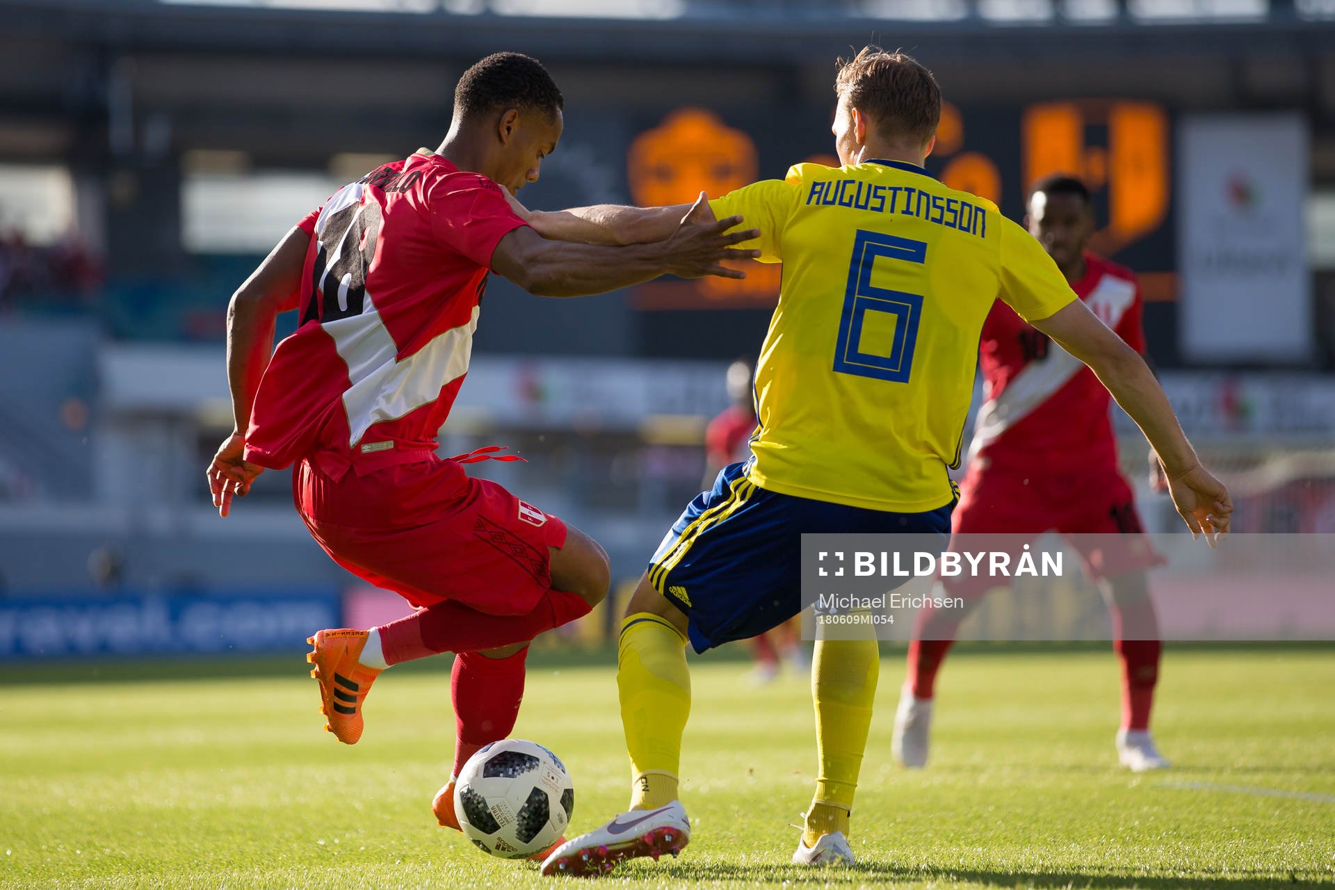 André Carrillo of Peru and Ludwig Augustinsson of Sweden