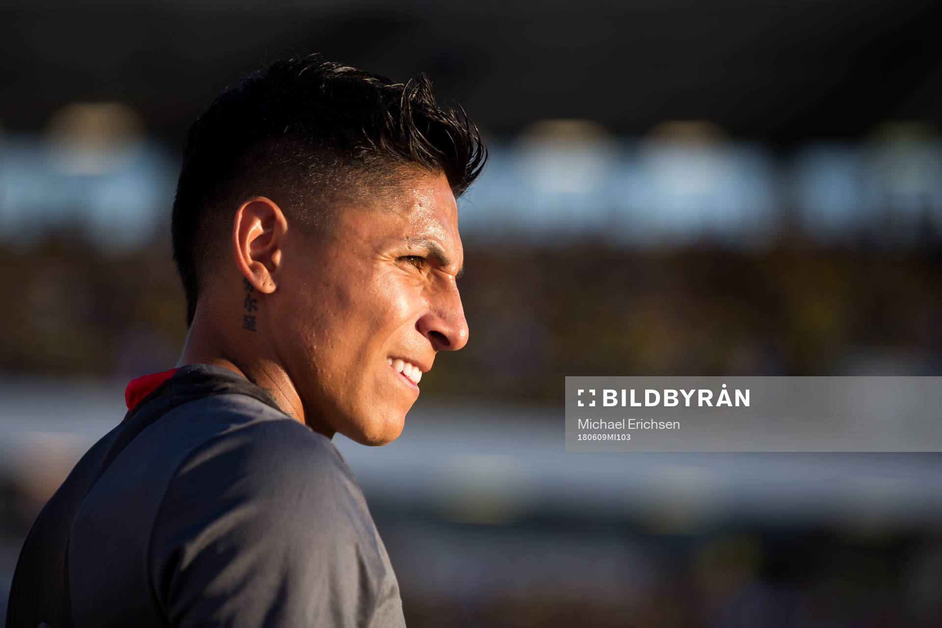 Raul Ruidiaz of Peru warms up