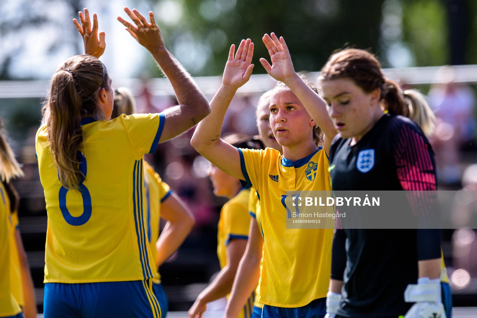 Sveriges Filippa Angeldal och Julia Zigiotti Olme jublar