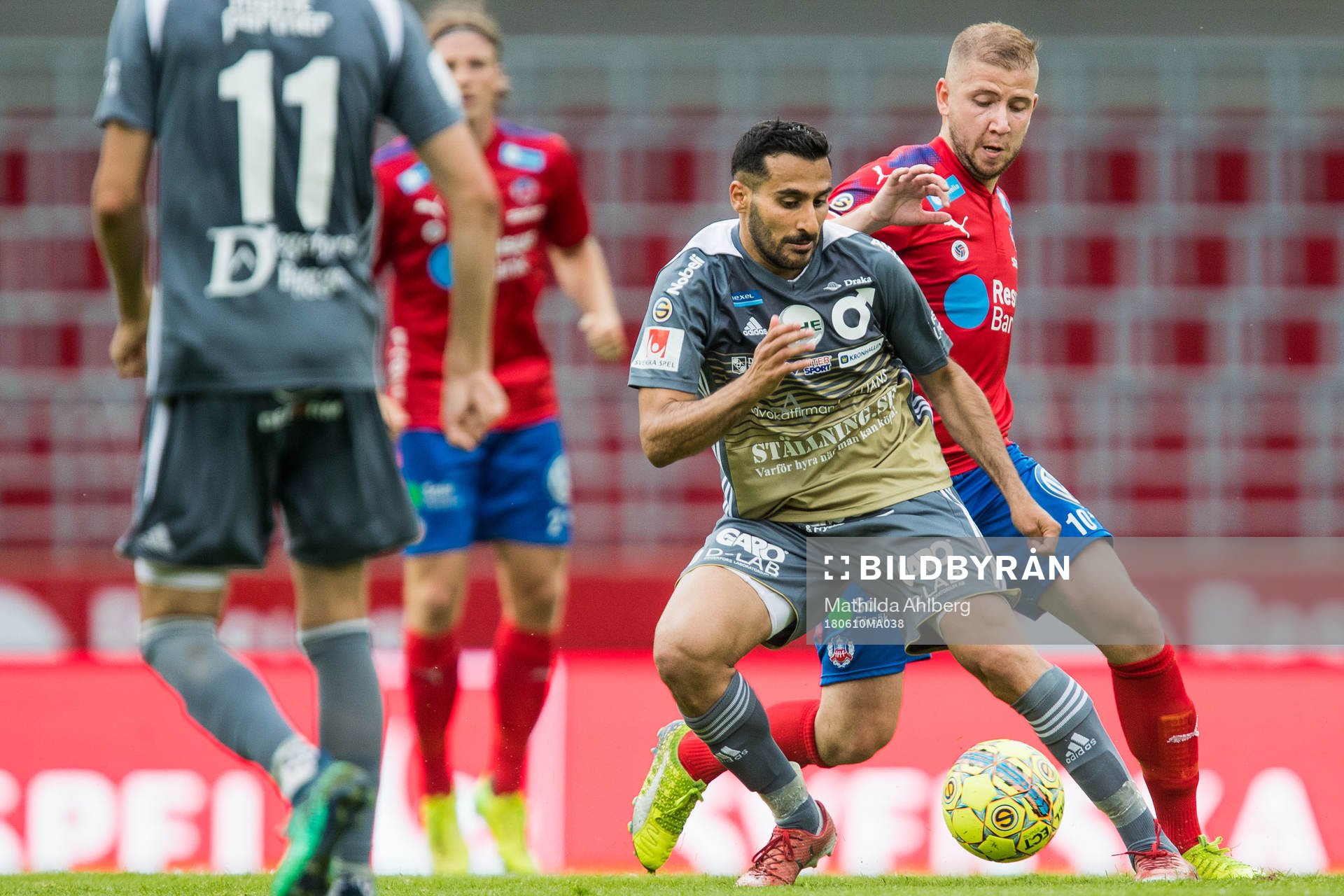 Degerfors Sargon Abraham och Helsingborgs Darijan Bojanic