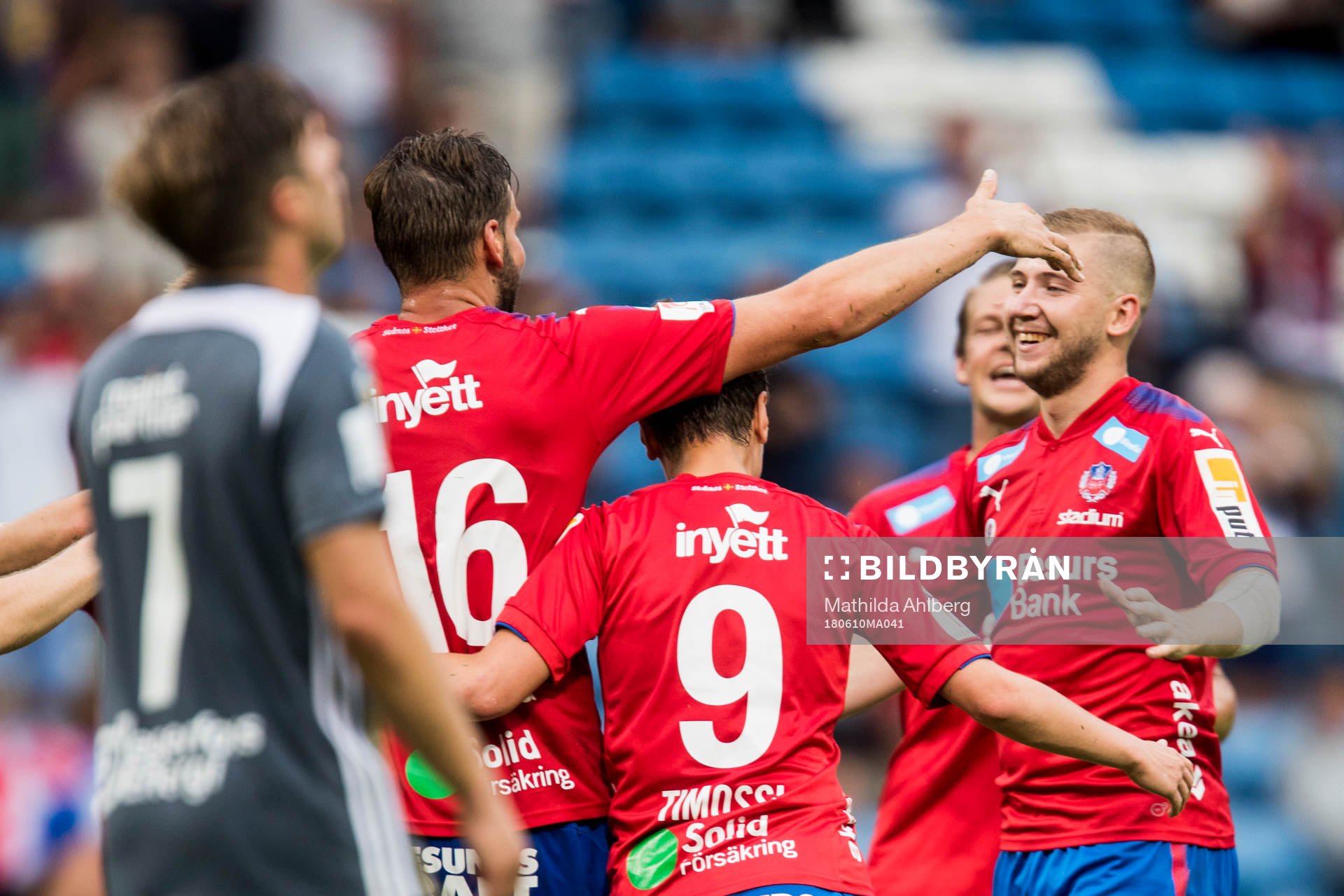 Helsingborgs Mikael Dahlberg jublar
