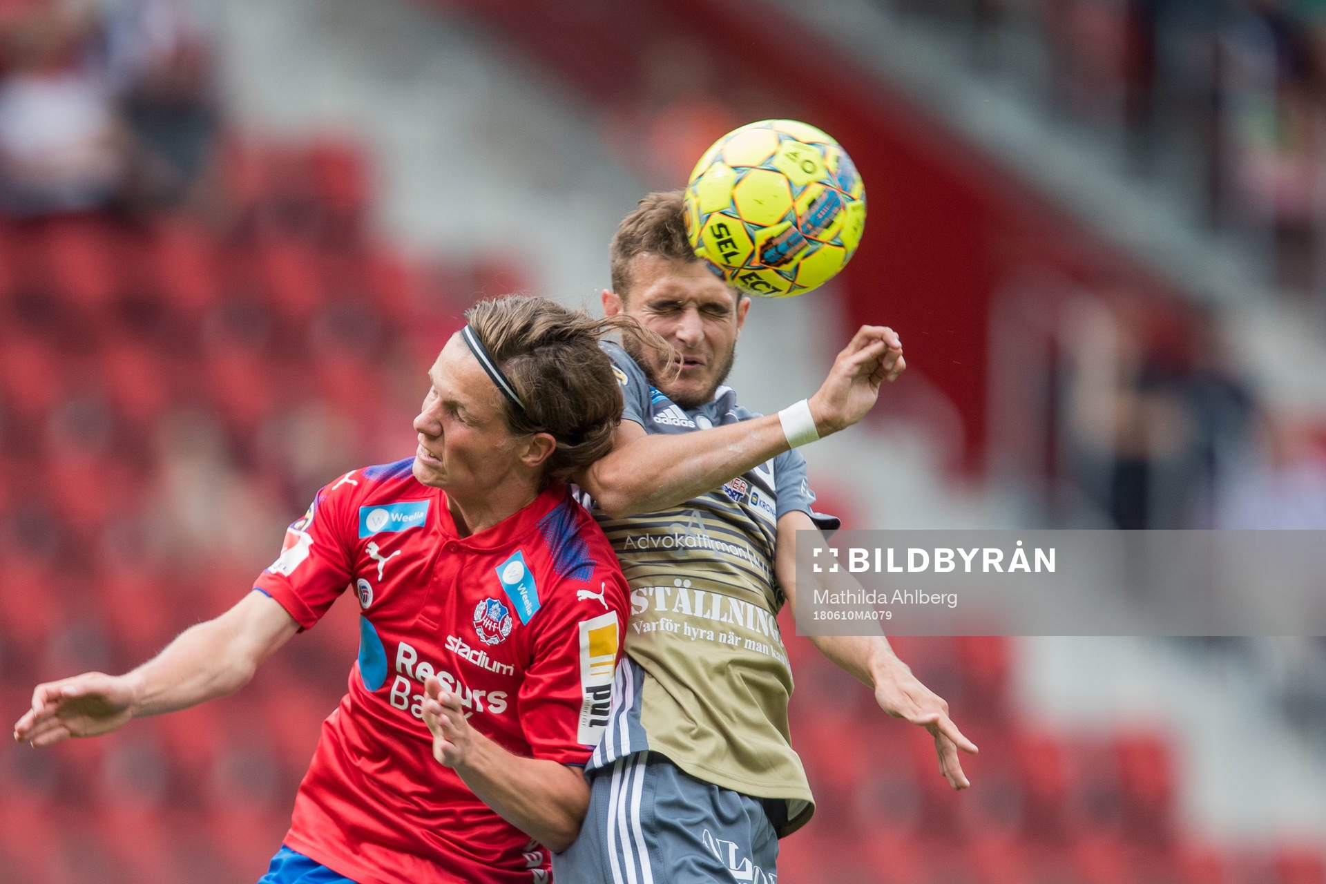 Helsingborgs Max Svensson och Degerfors Christos Gravius
